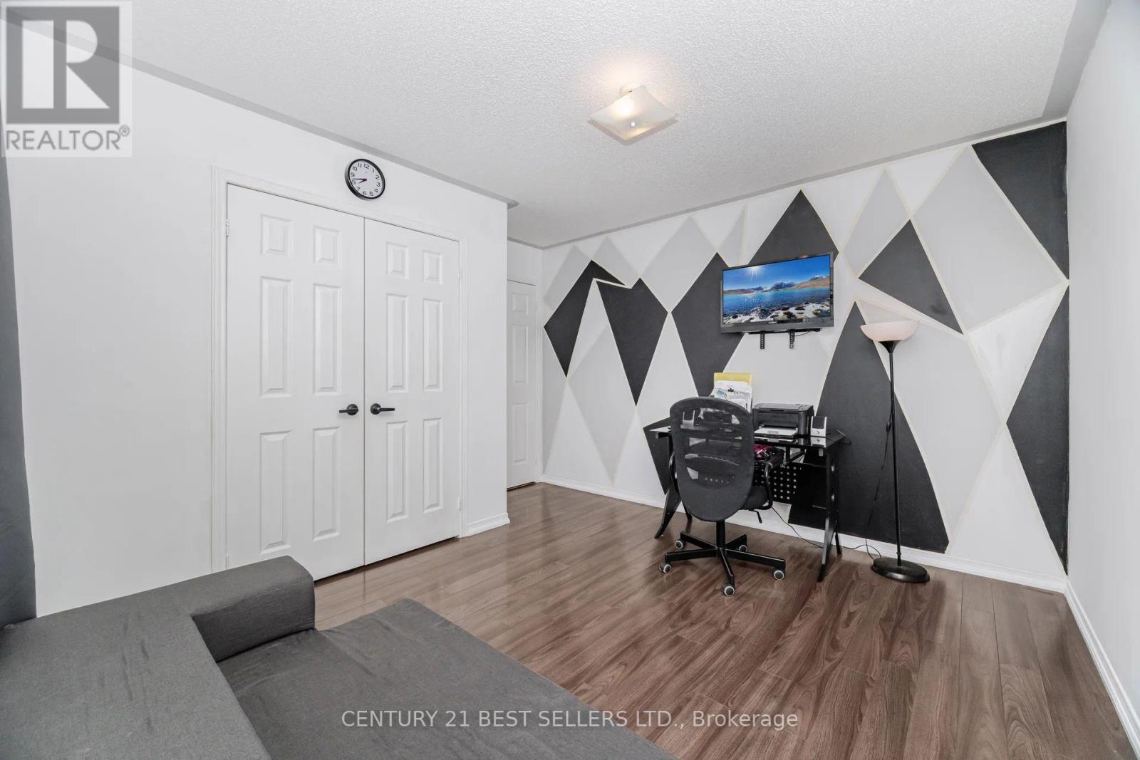 416 Duncan Lane, Milton, Ontario  L9T 0V3 - Photo 31 - W12429287