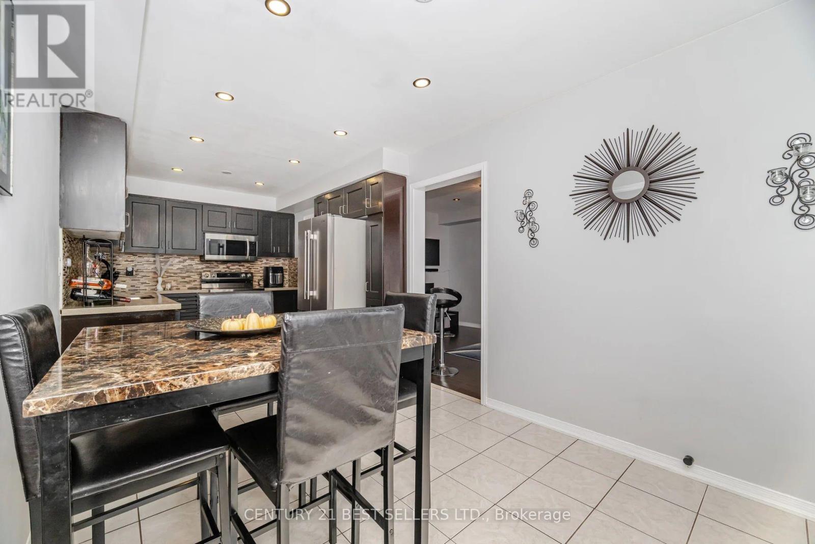 416 Duncan Lane, Milton, Ontario  L9T 0V3 - Photo 13 - W12429287