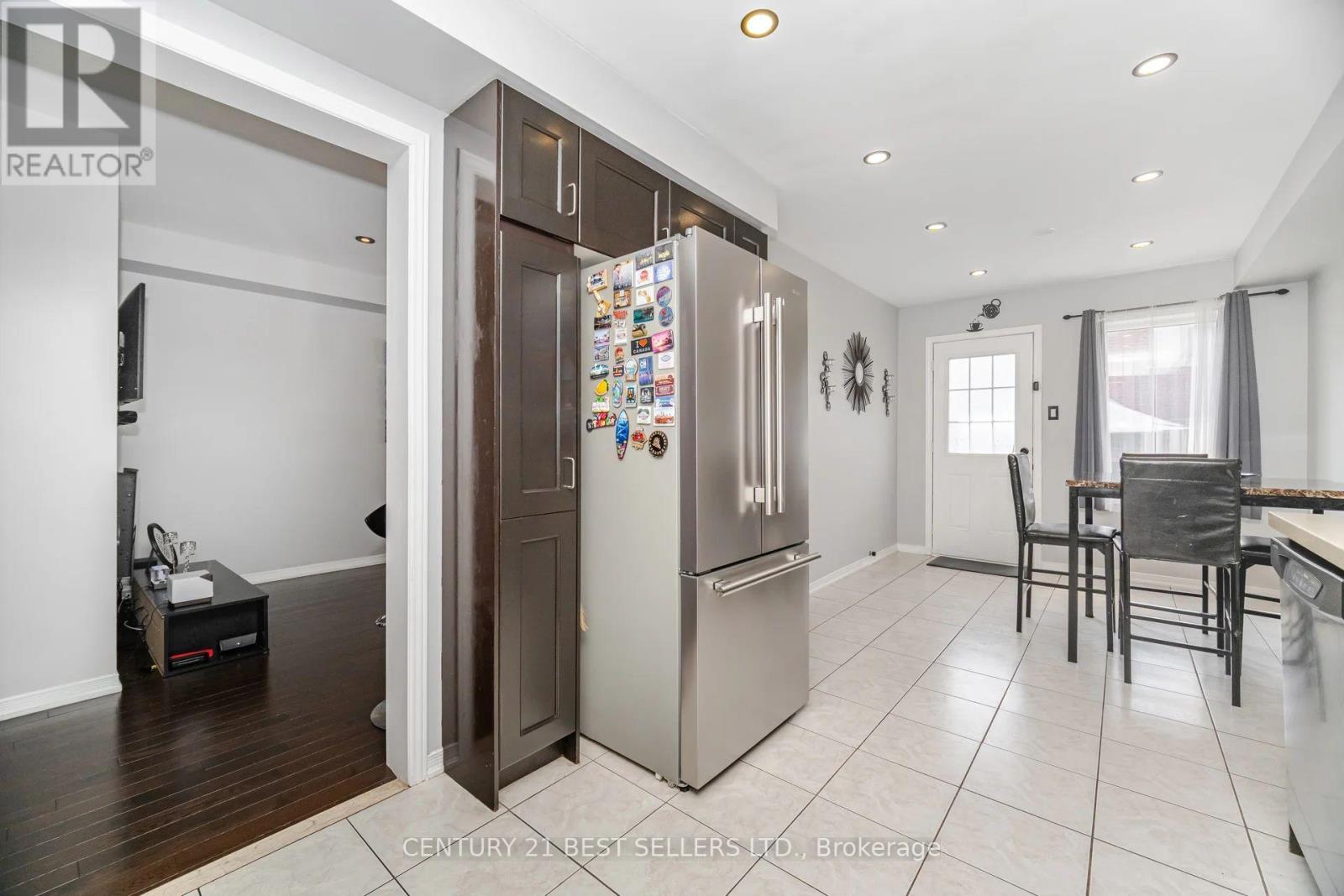 416 Duncan Lane, Milton, Ontario  L9T 0V3 - Photo 16 - W12429287