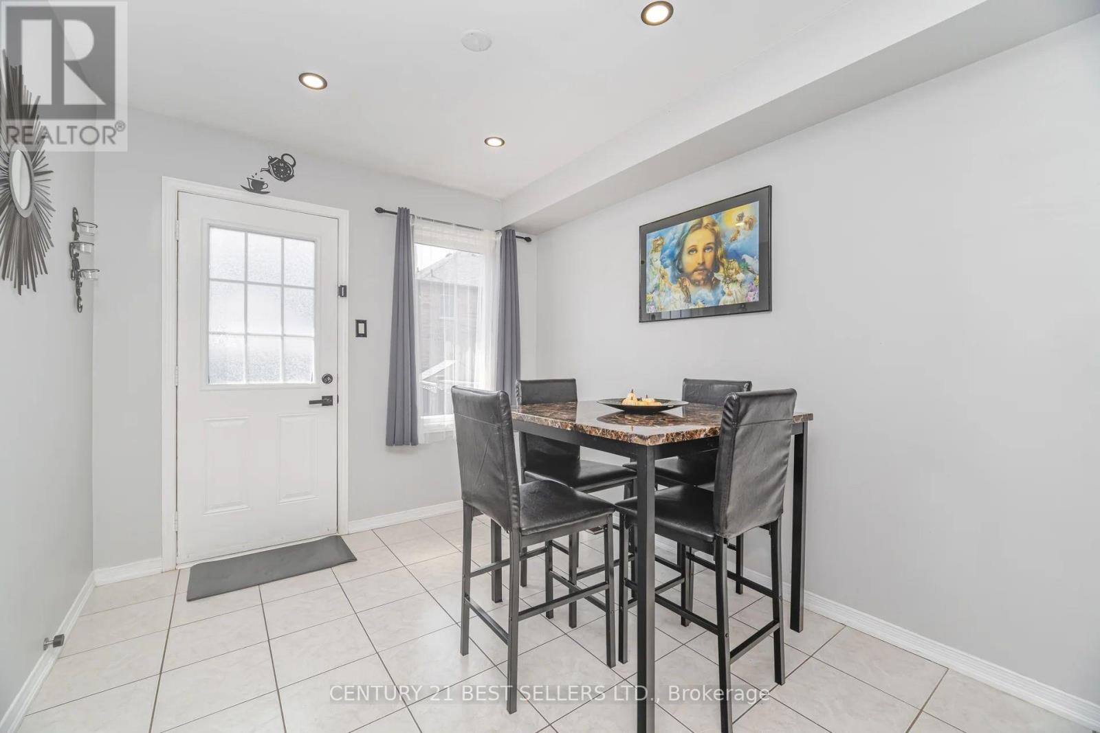 416 Duncan Lane, Milton, Ontario  L9T 0V3 - Photo 14 - W12429287