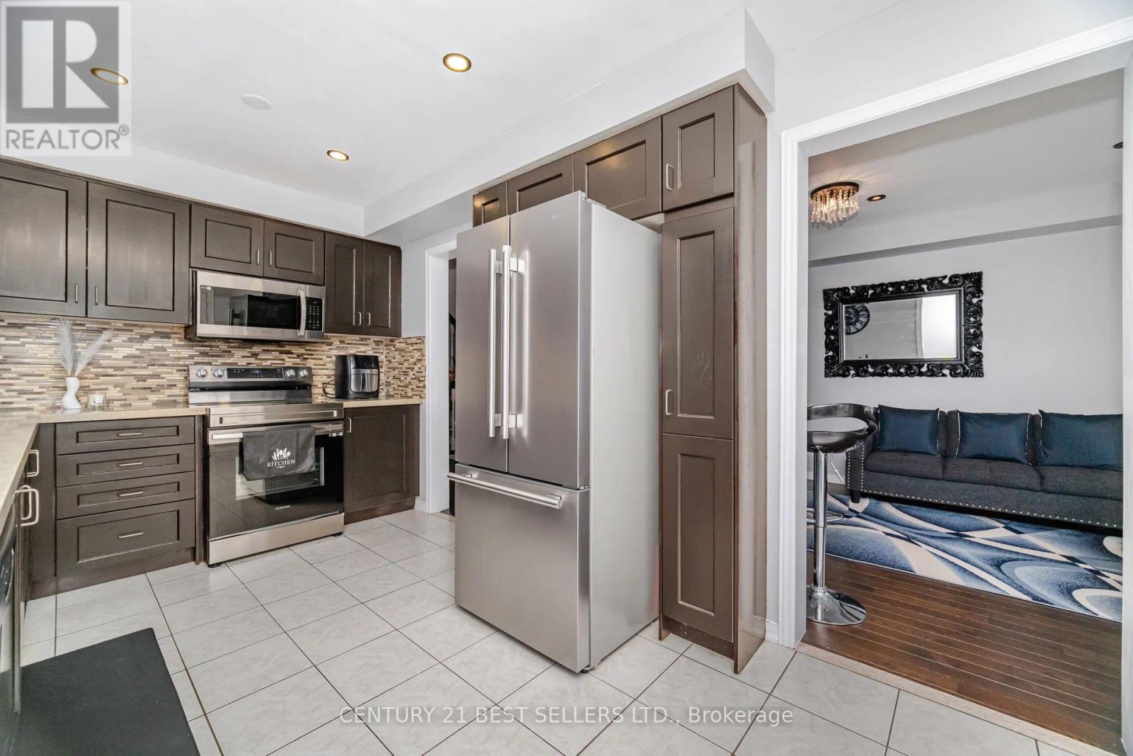 416 Duncan Lane, Milton, Ontario  L9T 0V3 - Photo 19 - W12429287