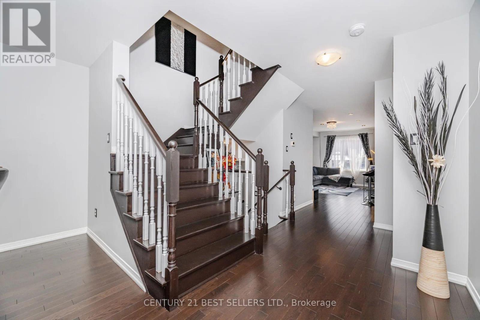 416 Duncan Lane, Milton, Ontario  L9T 0V3 - Photo 21 - W12429287