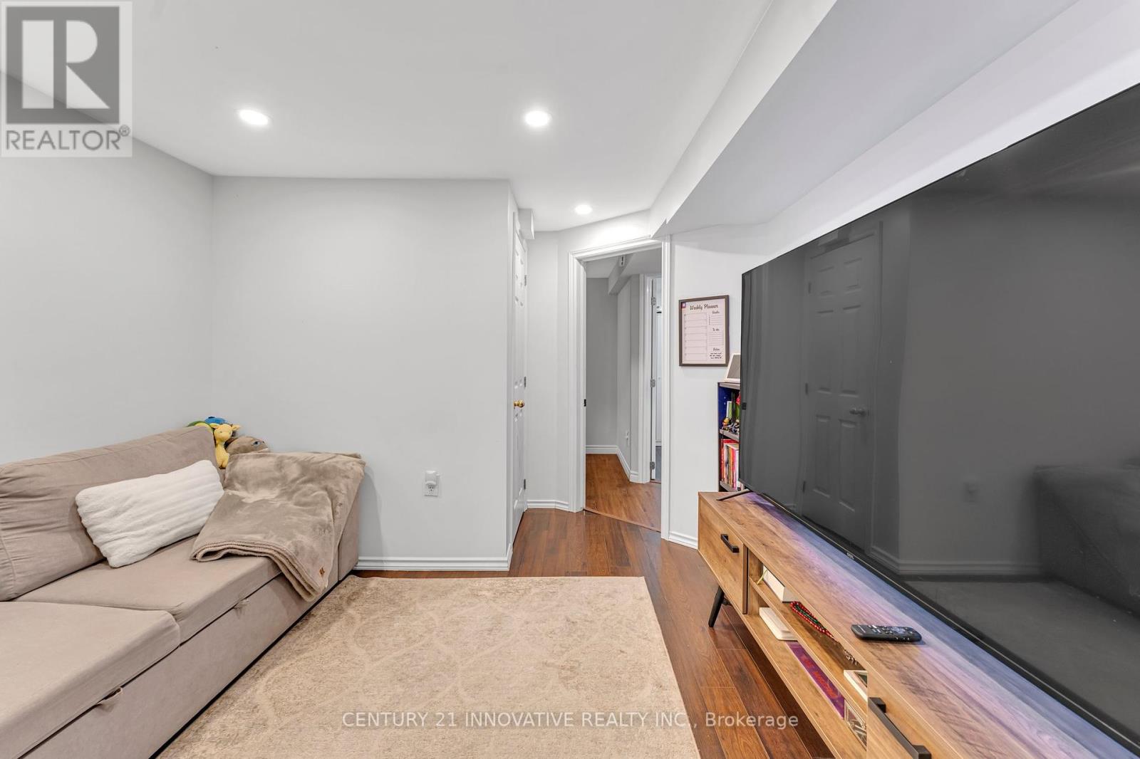 39 Delena Avenue N, Hamilton, Ontario  L8H 6B5 - Photo 19 - X12446975