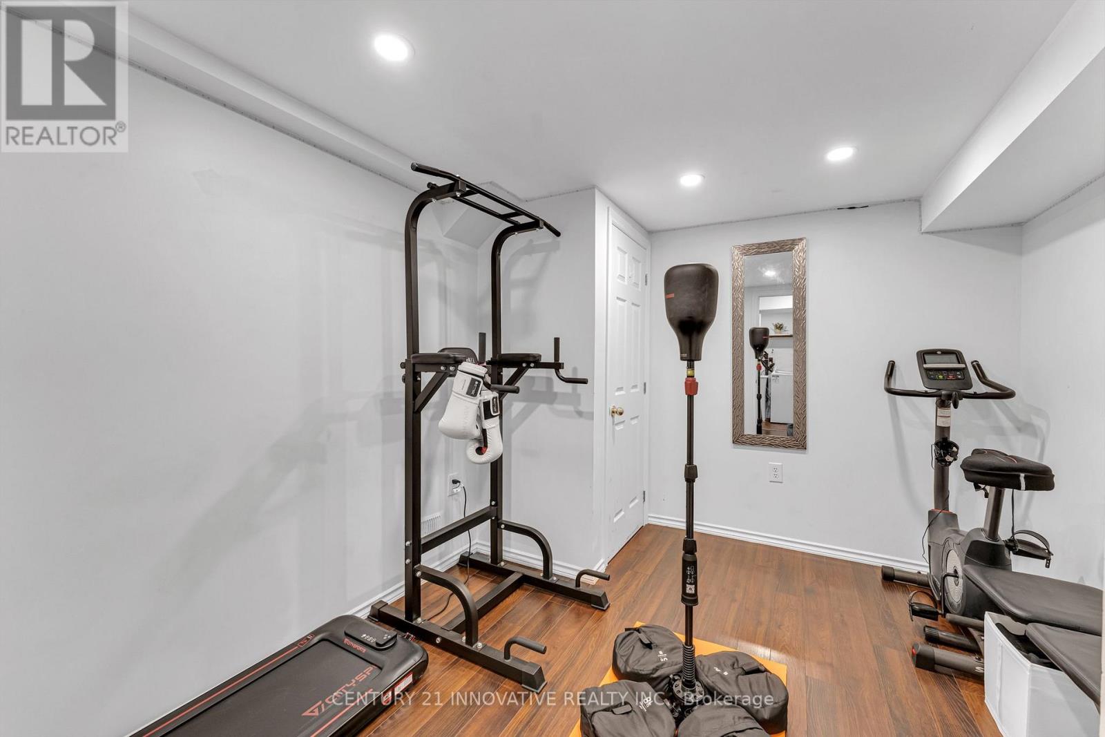 39 Delena Avenue N, Hamilton, Ontario  L8H 6B5 - Photo 25 - X12446975