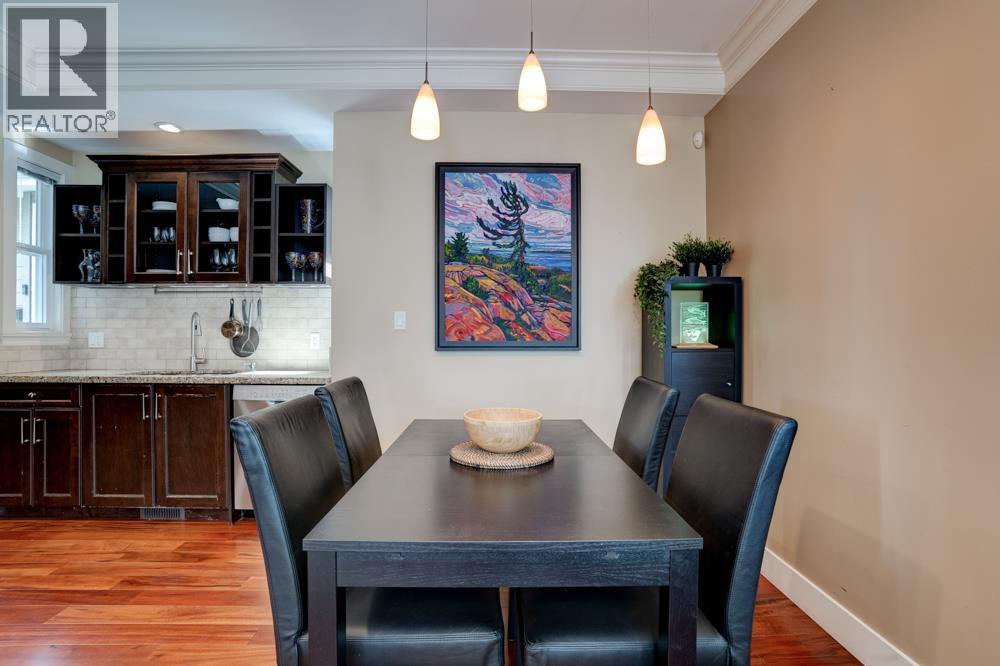 1626 St. Andrews Avenue, North Vancouver, British Columbia  V7L 3L6 - Photo 9 - R3047799