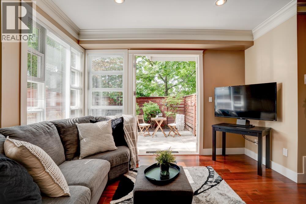 1626 St. Andrews Avenue, North Vancouver, British Columbia  V7L 3L6 - Photo 7 - R3047799