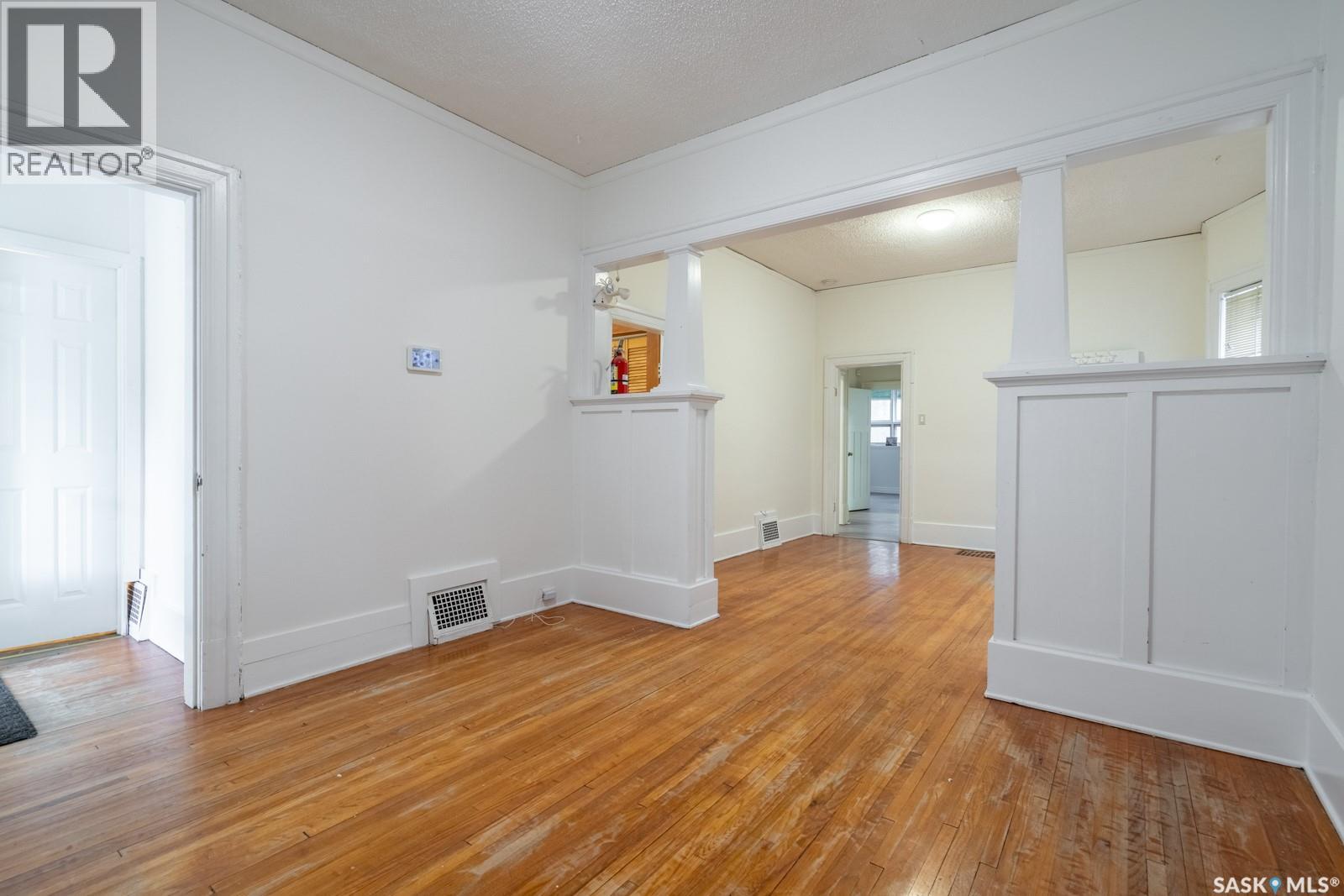 1535 Victoria Avenue, Regina, Saskatchewan  S4P 0P6 - Photo 6 - SK020193