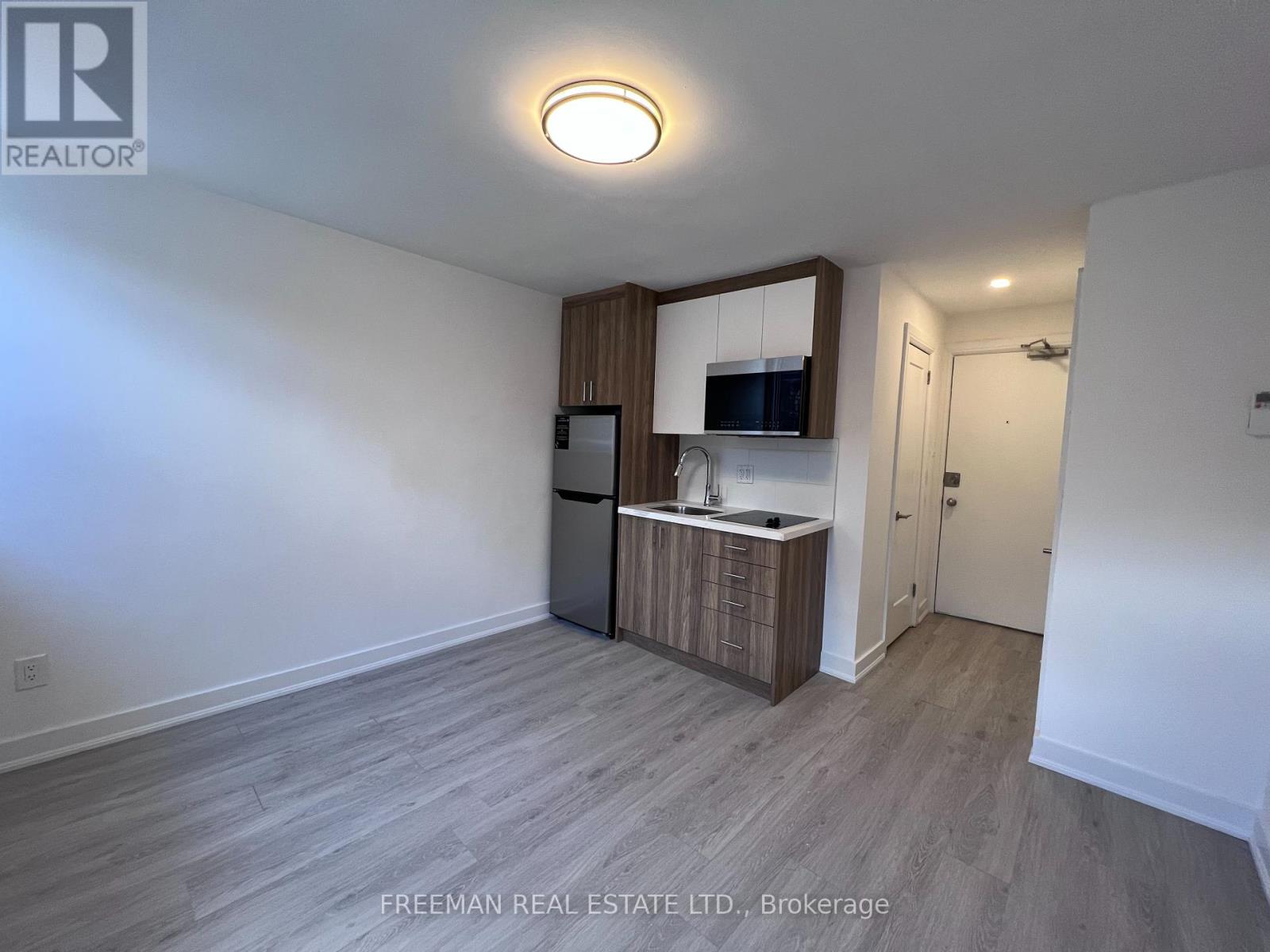 204 - 15 Thorburn Avenue, Toronto, Ontario  M6K 1C4 - Photo 5 - C12268195