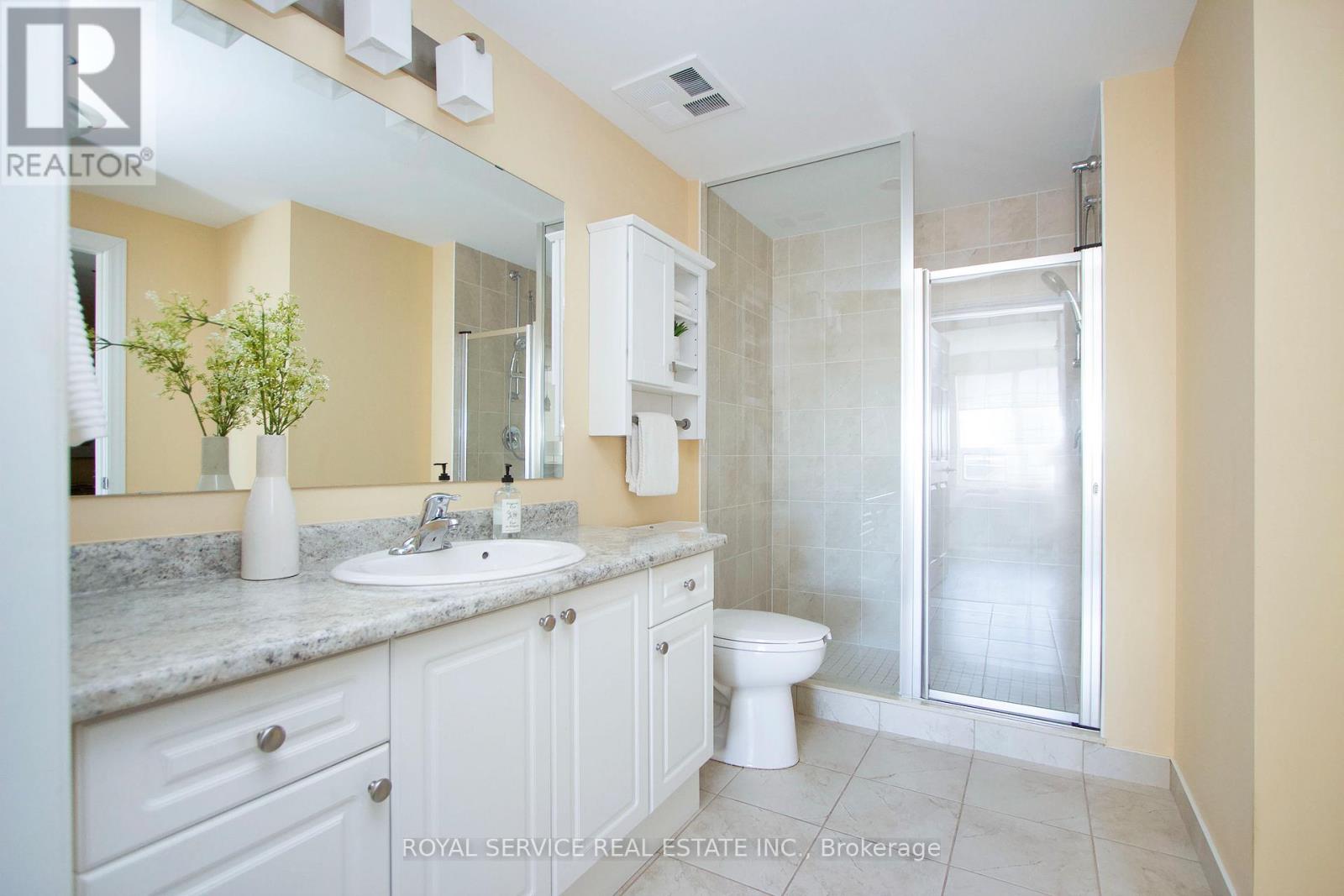 308 - 21 Brookhouse Drive, Clarington, Ontario  L1B 0V4 - Photo 15 - E12440293