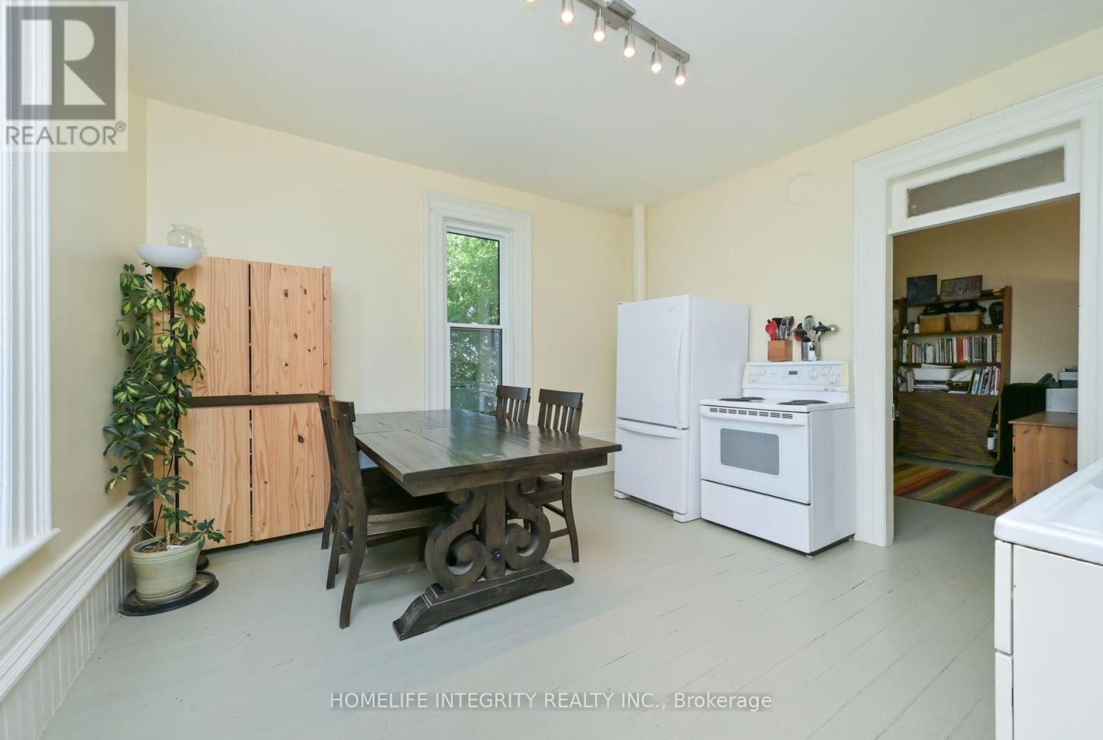 995305 Mono Adjala Townline, Adjala-Tosorontio, Ontario  L9R 1V1 - Photo 11 - N12417163