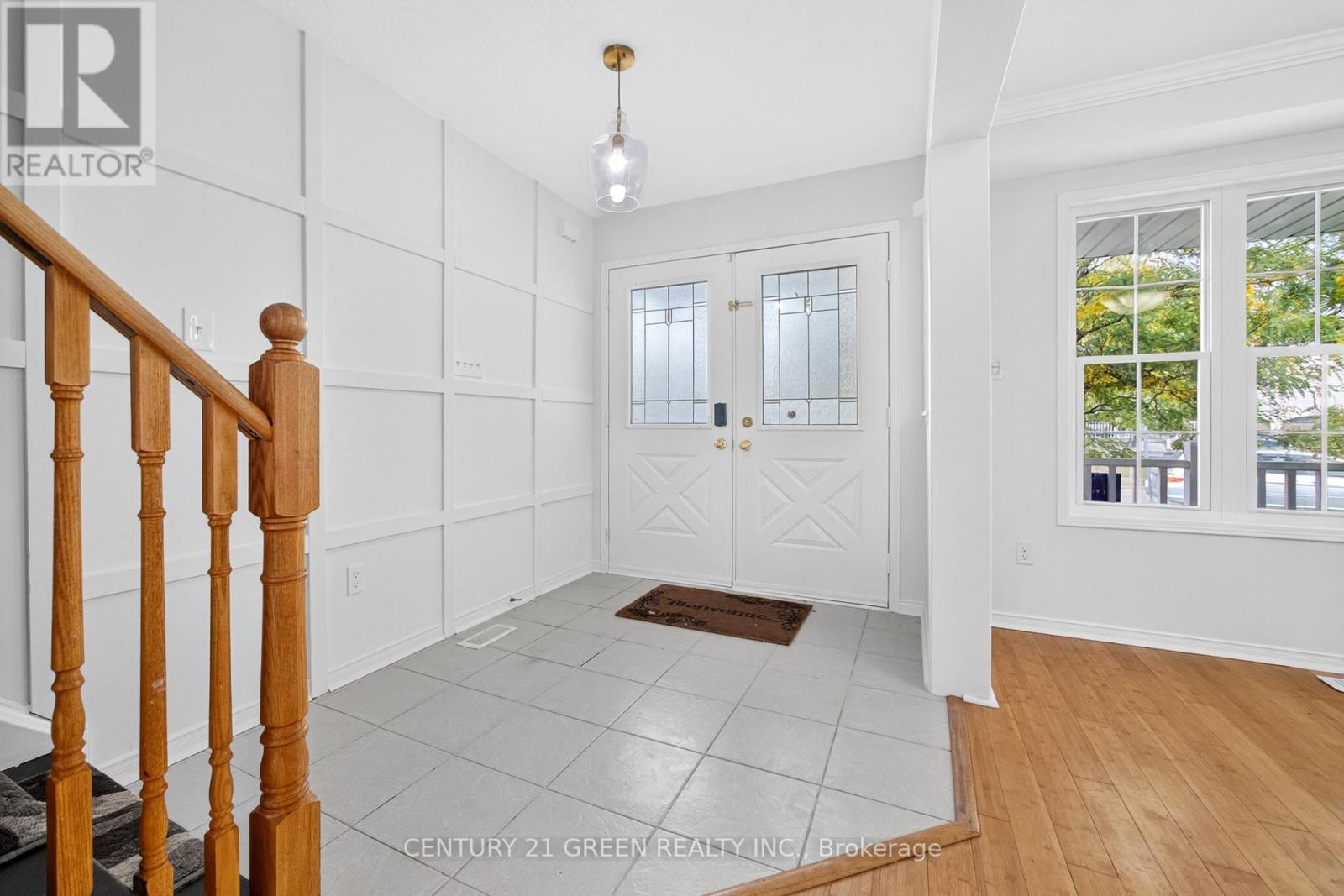 110 Hunter Way, Brantford, Ontario  N3T 0B1 - Photo 3 - X12414676