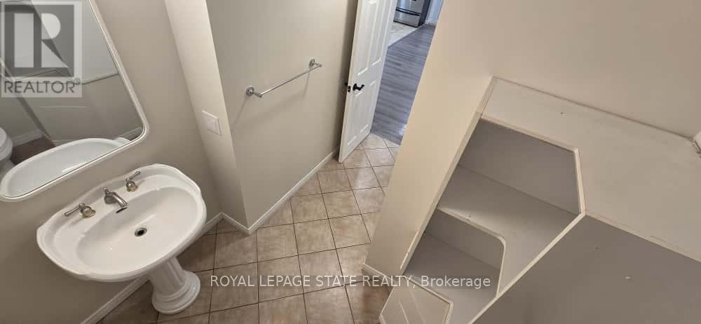 Bsmt - 59 Bridgeport Crescent, Hamilton, Ontario  L9K 1K3 - Photo 8 - X12443596
