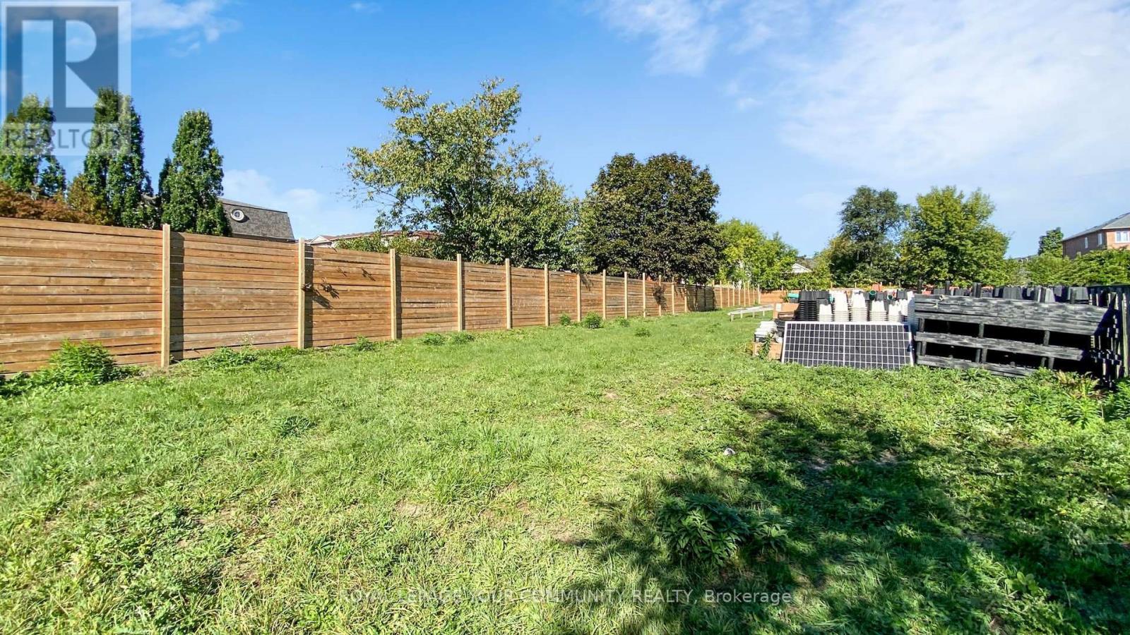 480 Ellerslie Avenue, Toronto, Ontario  M2R 1C4 - Photo 24 - C12441006