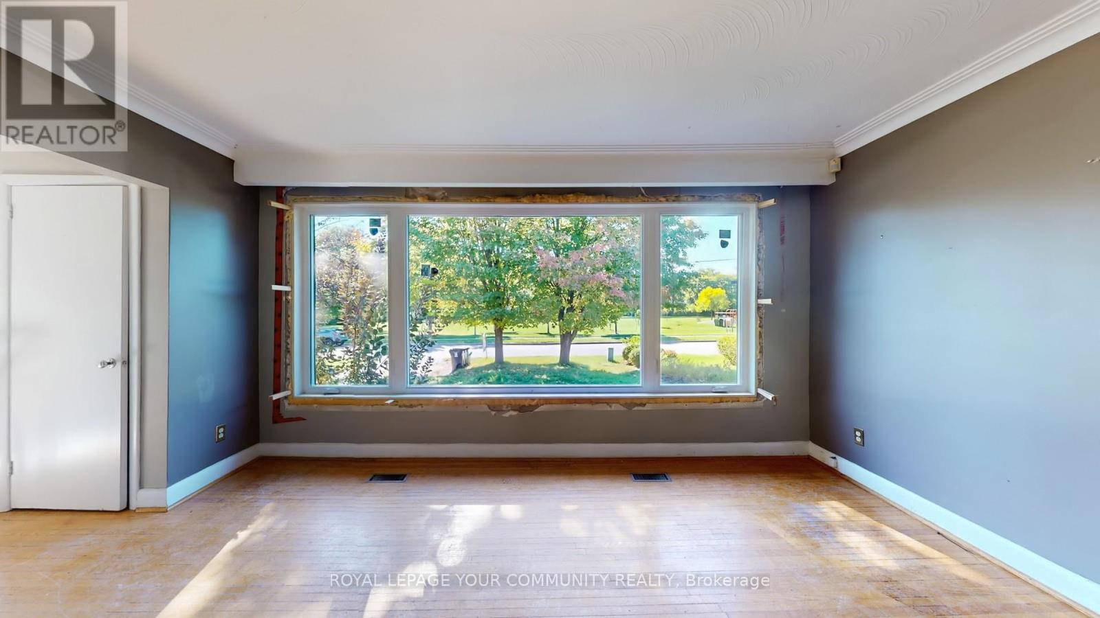 480 Ellerslie Avenue, Toronto, Ontario  M2R 1C4 - Photo 4 - C12441006