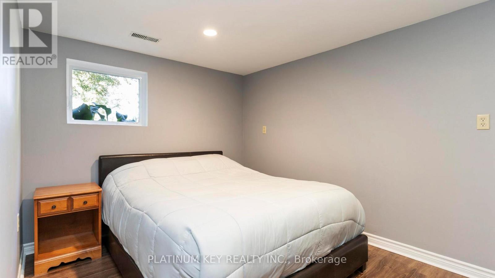 8846 Glendon Drive, Strathroy-Caradoc, Ontario  N0L 1W0 - Photo 24 - X12447279