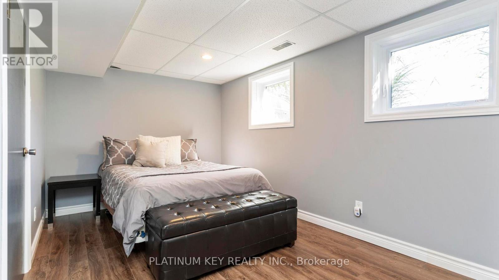 8846 Glendon Drive, Strathroy-Caradoc, Ontario  N0L 1W0 - Photo 25 - X12447279