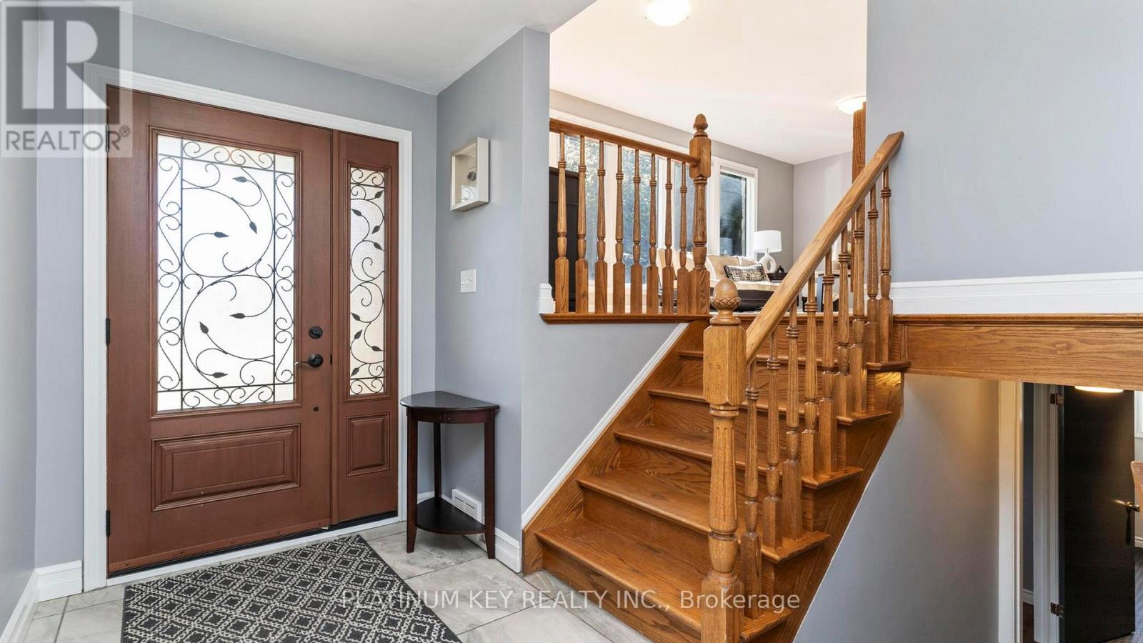8846 Glendon Drive, Strathroy-Caradoc, Ontario  N0L 1W0 - Photo 6 - X12447279