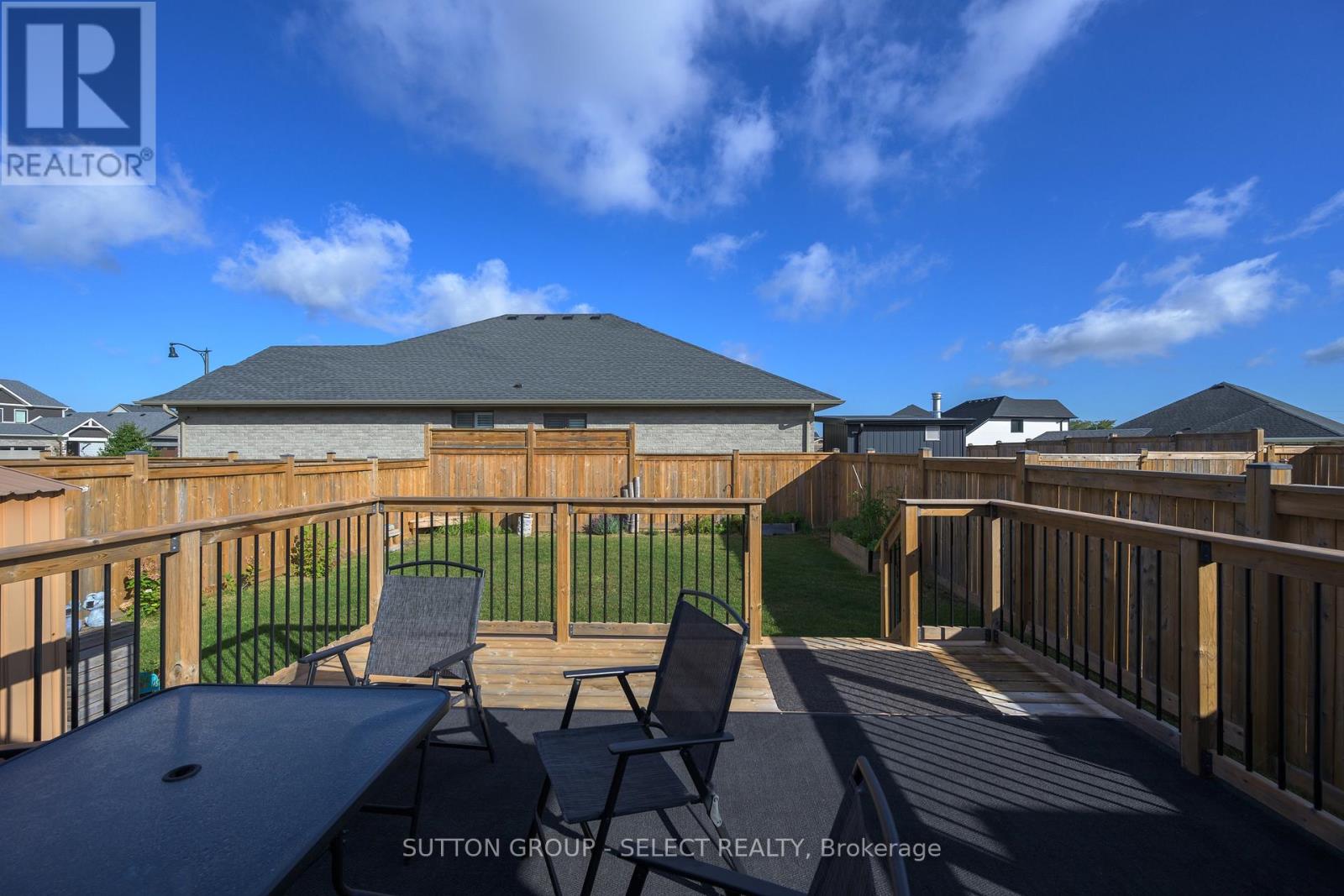 3 Harlequin Court, St. Thomas, Ontario  N5R 0L5 - Photo 4 - X12447283