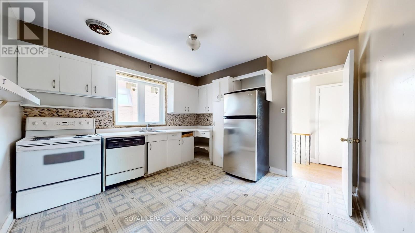 480 Ellerslie Avenue, Toronto, Ontario  M2R 1C4 - Photo 8 - C12441006