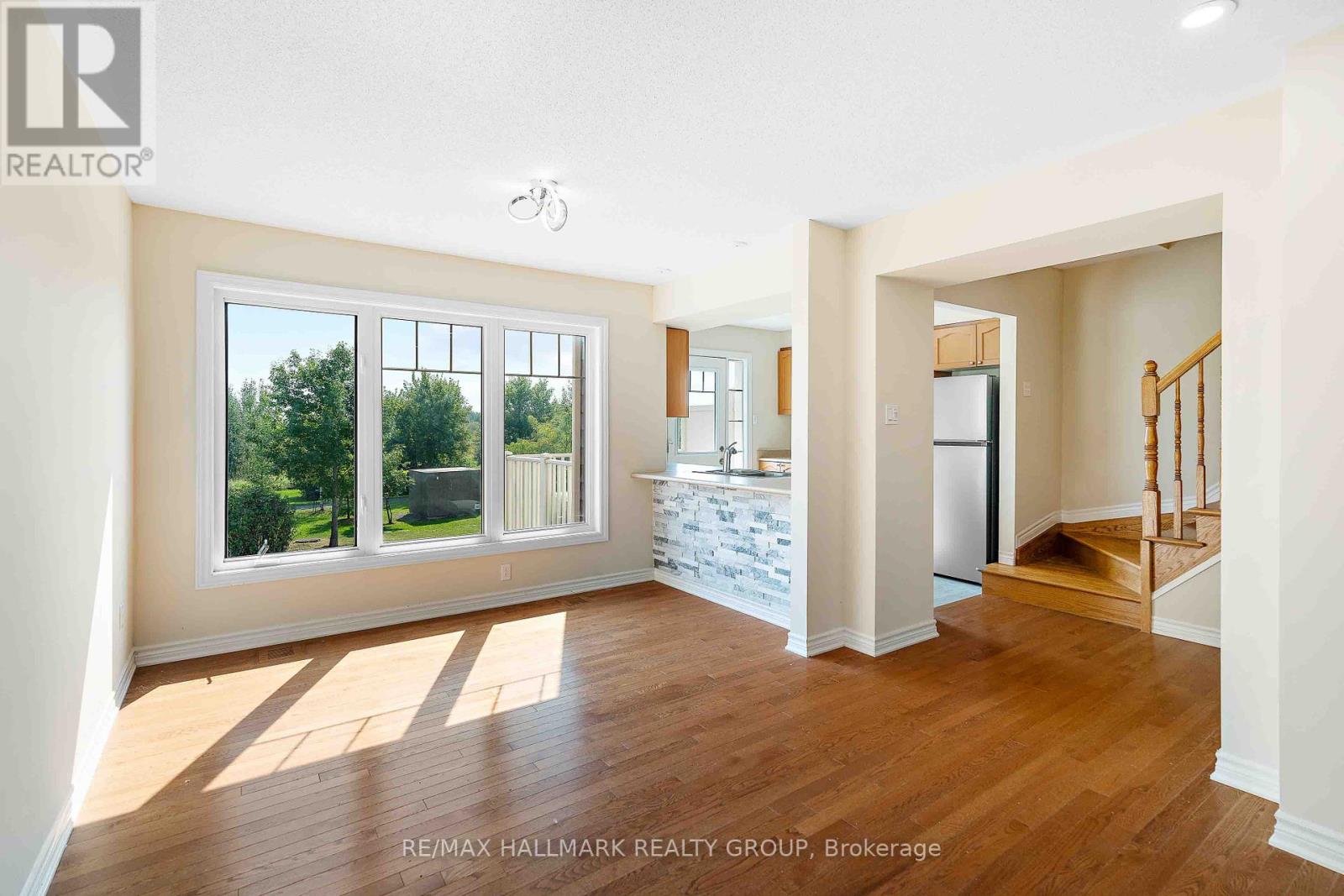 164 Sunshine Crescent, Ottawa, Ontario  K4A 0V3 - Photo 13 - X12447296