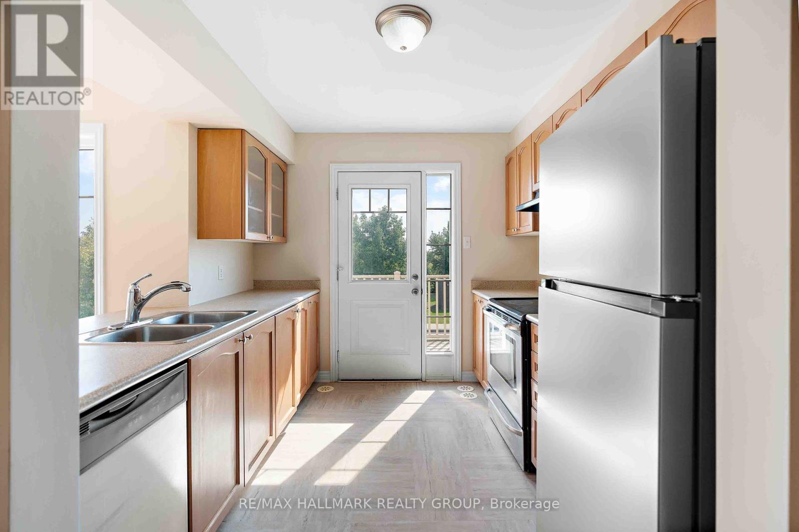 164 Sunshine Crescent, Ottawa, Ontario  K4A 0V3 - Photo 6 - X12447296