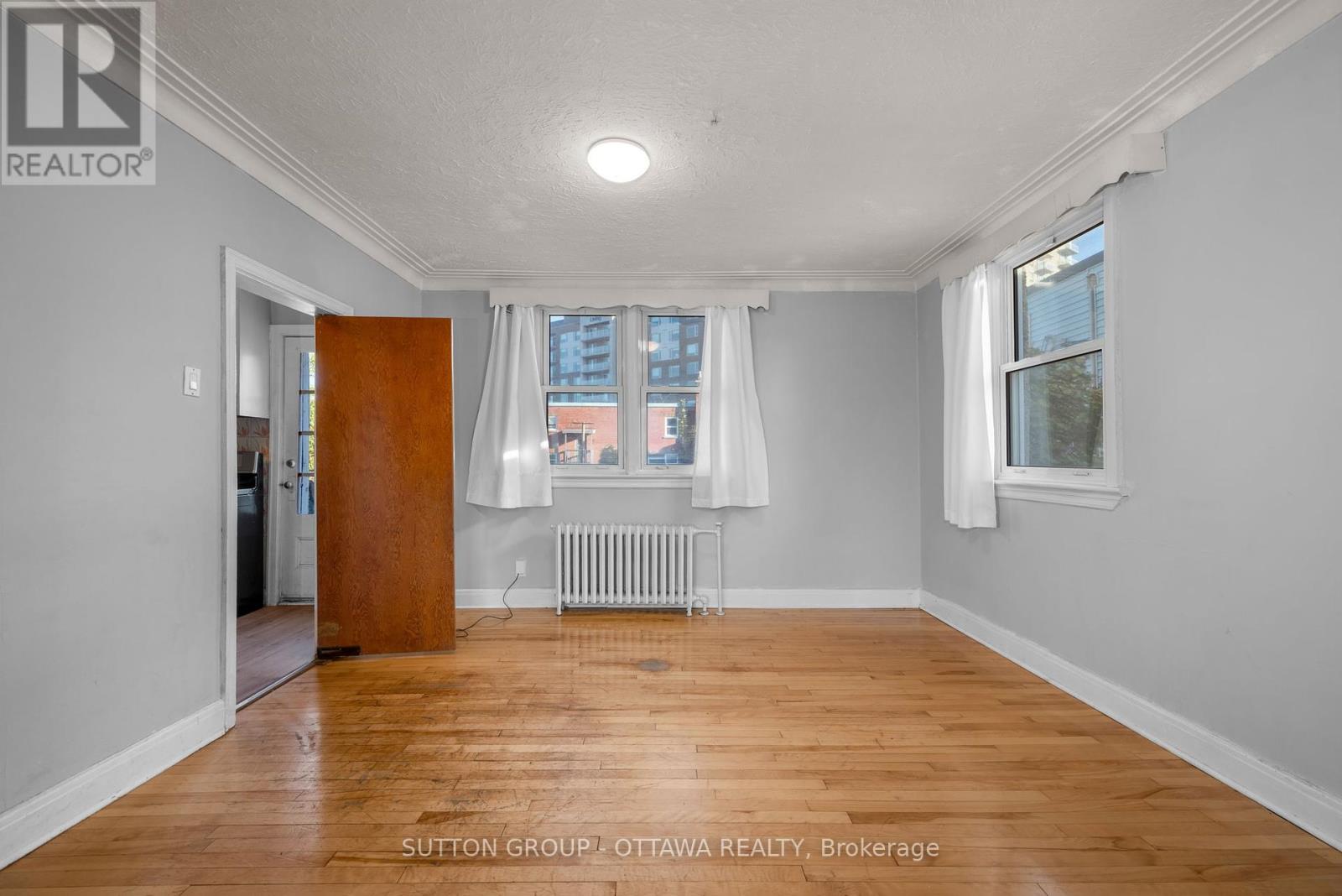 82 Genest Street, Ottawa, Ontario  K1L 7Z2 - Photo 10 - X12447309