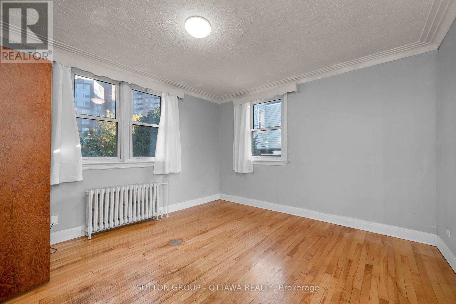 82 Genest Street, Ottawa, Ontario  K1L 7Z2 - Photo 11 - X12447309