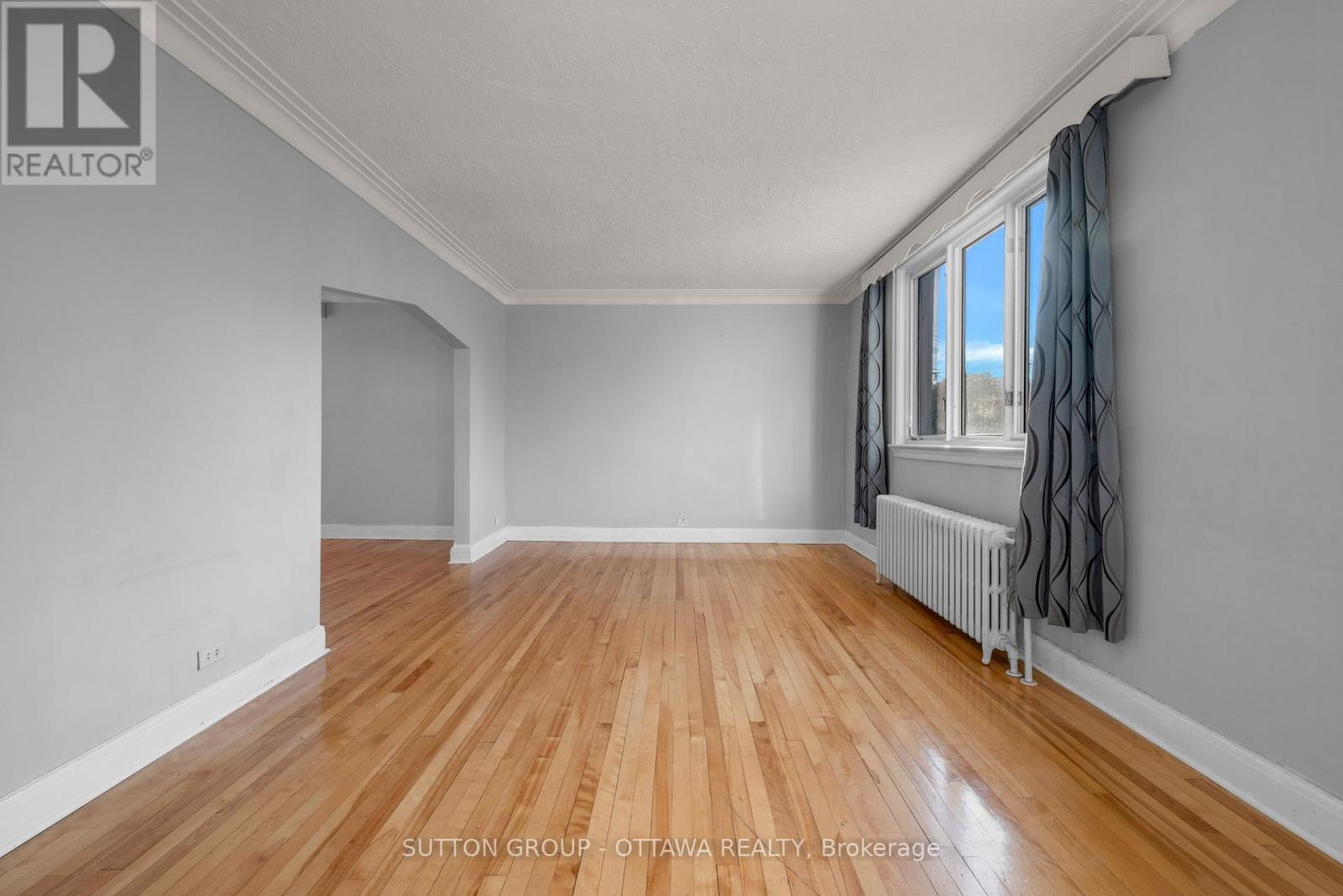 82 Genest Street, Ottawa, Ontario  K1L 7Z2 - Photo 5 - X12447309