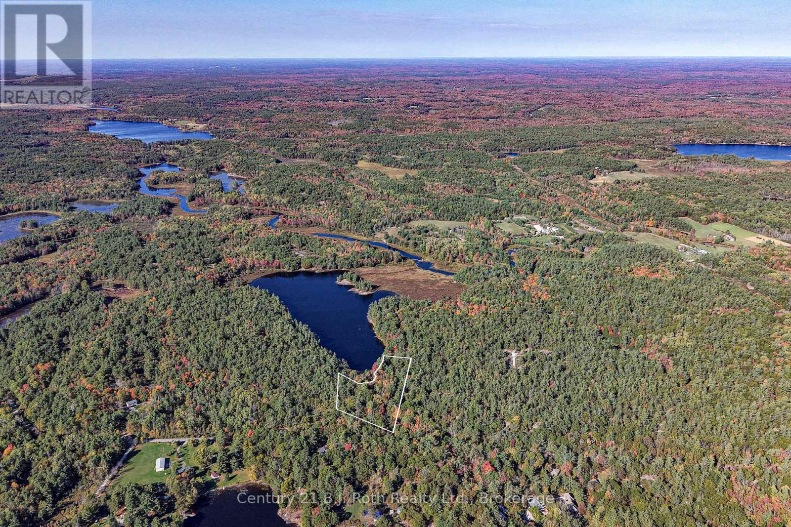 2 - 1112 Sam Cook Road, Gravenhurst, Ontario  P1P 1R3 - Photo 5 - X12447060