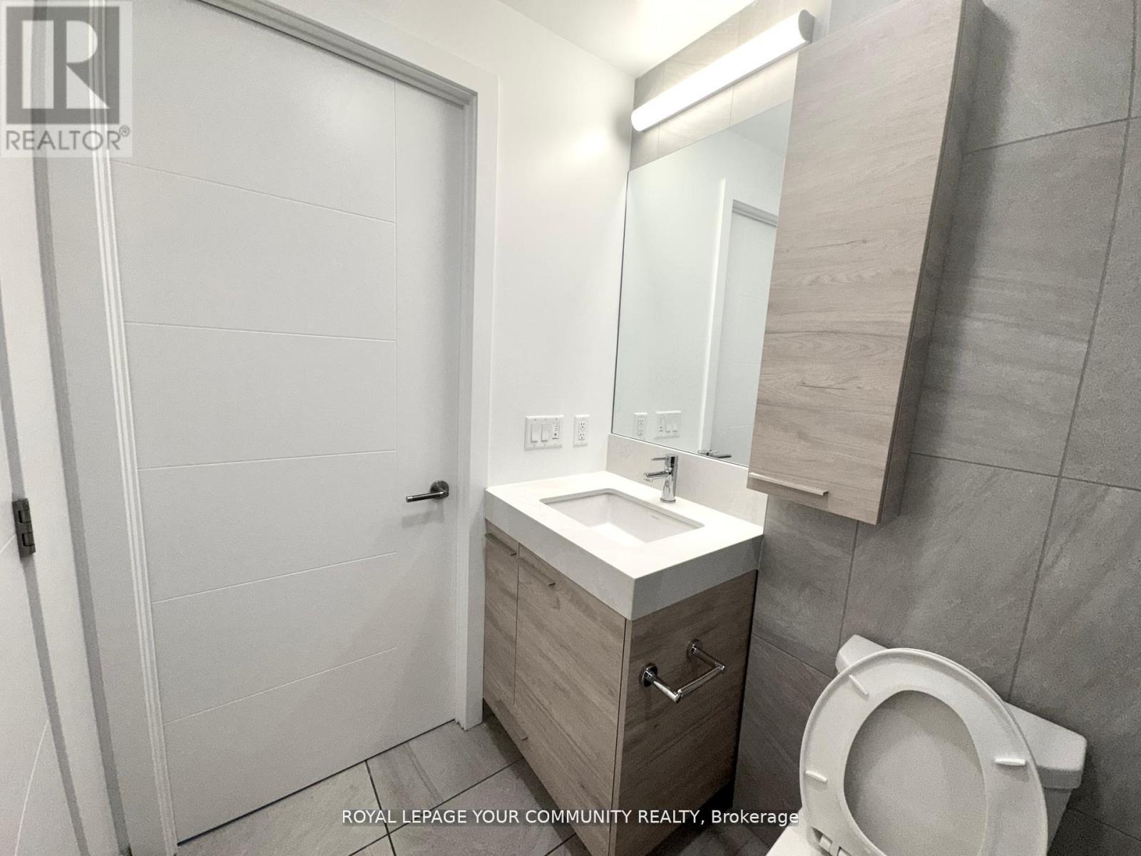 308 - 200 Redpath Avenue, Toronto, Ontario  M4P 0E6 - Photo 9 - C12447093
