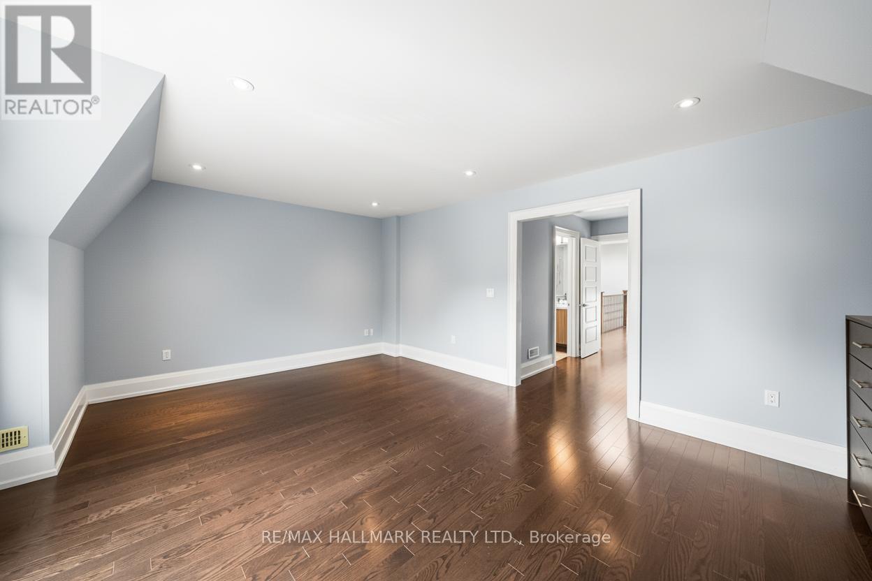 19 Hycrest Avenue, Toronto (Willowdale East), Ontario  M2N 5G2 - Photo 19 - C12447137