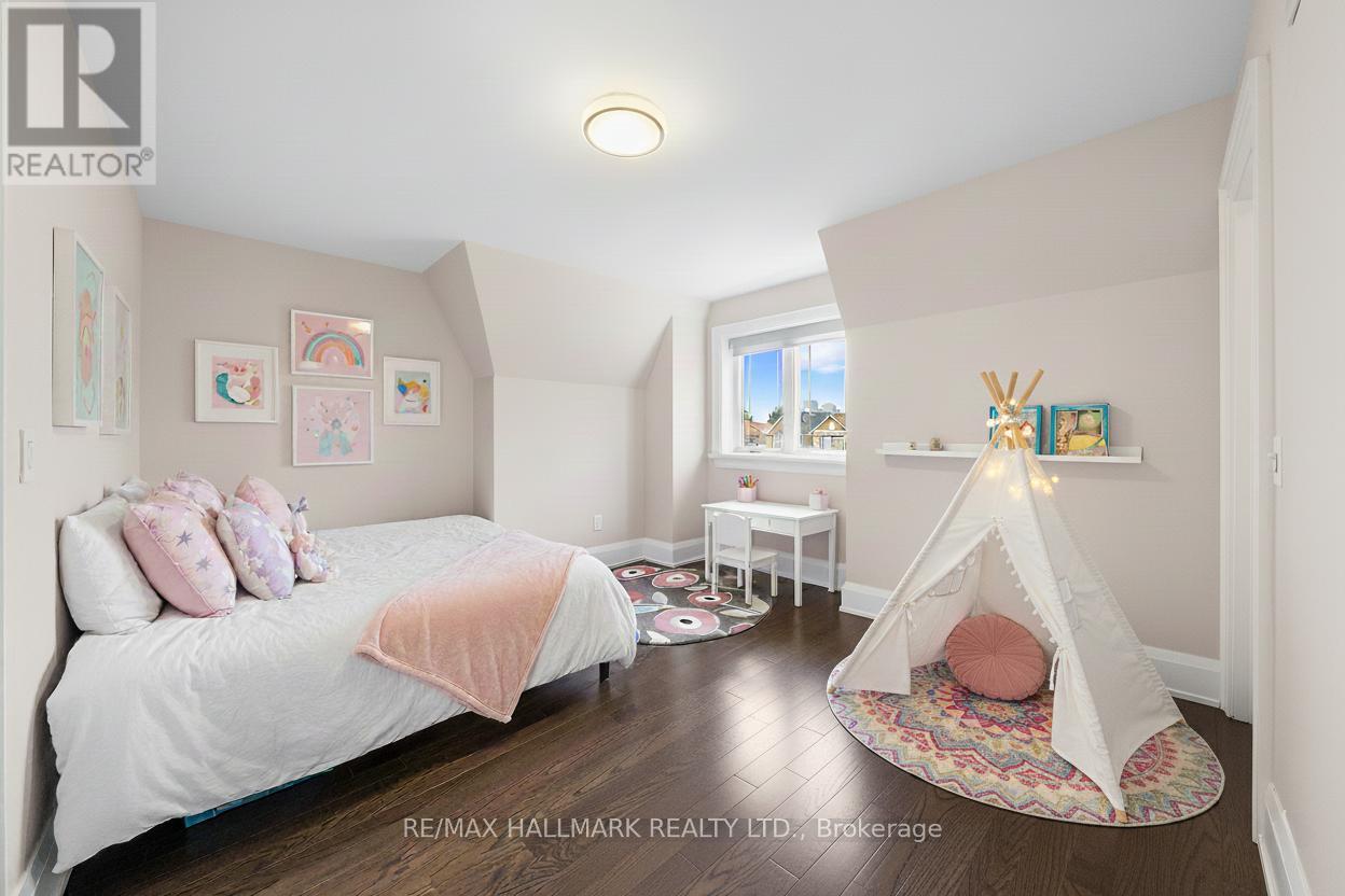 19 Hycrest Avenue, Toronto (Willowdale East), Ontario  M2N 5G2 - Photo 22 - C12447137