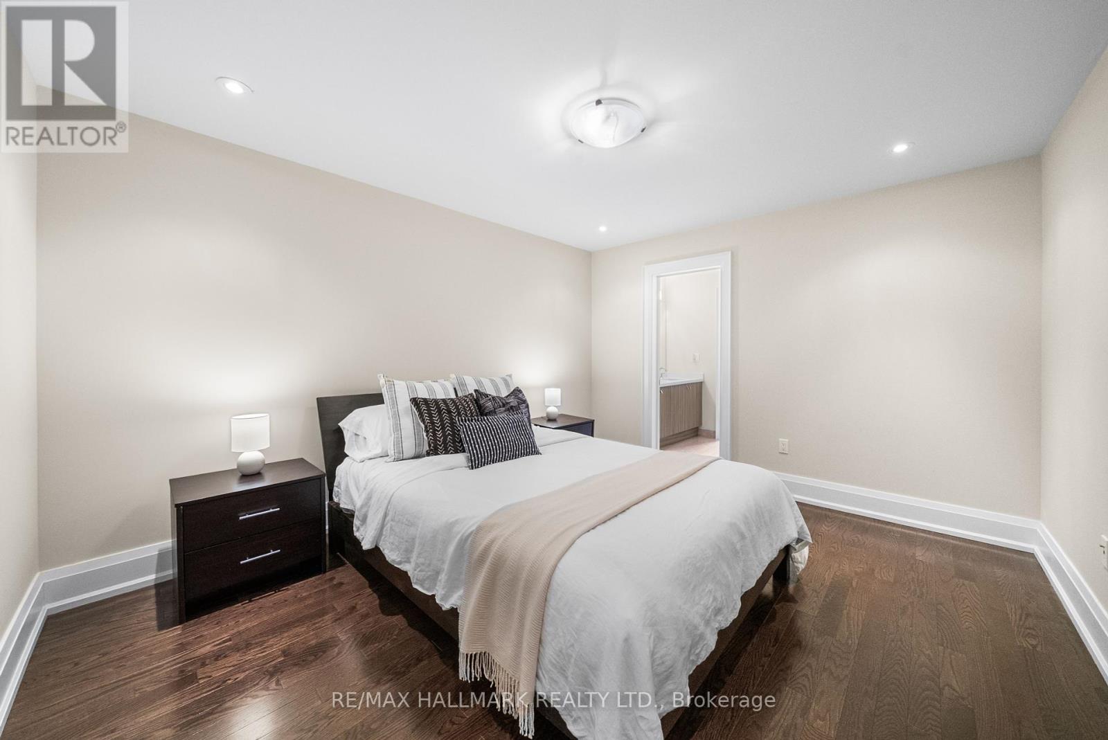 19 Hycrest Avenue, Toronto (Willowdale East), Ontario  M2N 5G2 - Photo 28 - C12447137