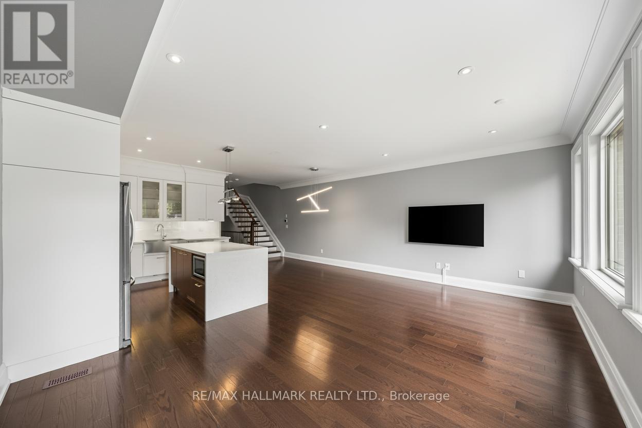 19 Hycrest Avenue, Toronto (Willowdale East), Ontario  M2N 5G2 - Photo 8 - C12447137