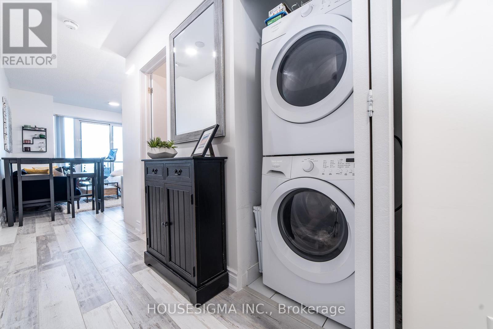 1608 - 150 East E Liberty Street, Toronto, Ontario  M6K 3R5 - Photo 4 - C12447141