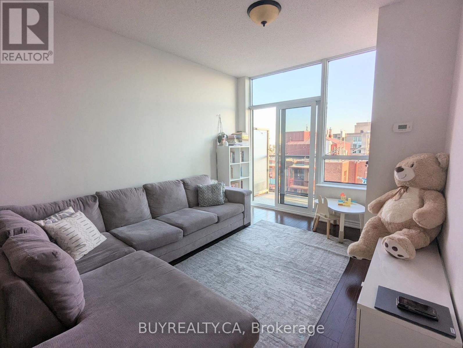 Ph12 - 35 Saranac Boulevard, Toronto, Ontario  M6A 2G5 - Photo 4 - C12447164