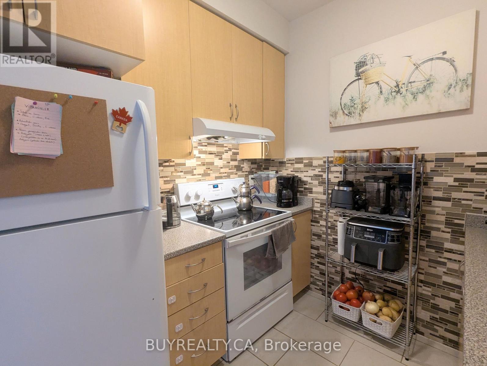Ph12 - 35 Saranac Boulevard, Toronto, Ontario  M6A 2G5 - Photo 7 - C12447164