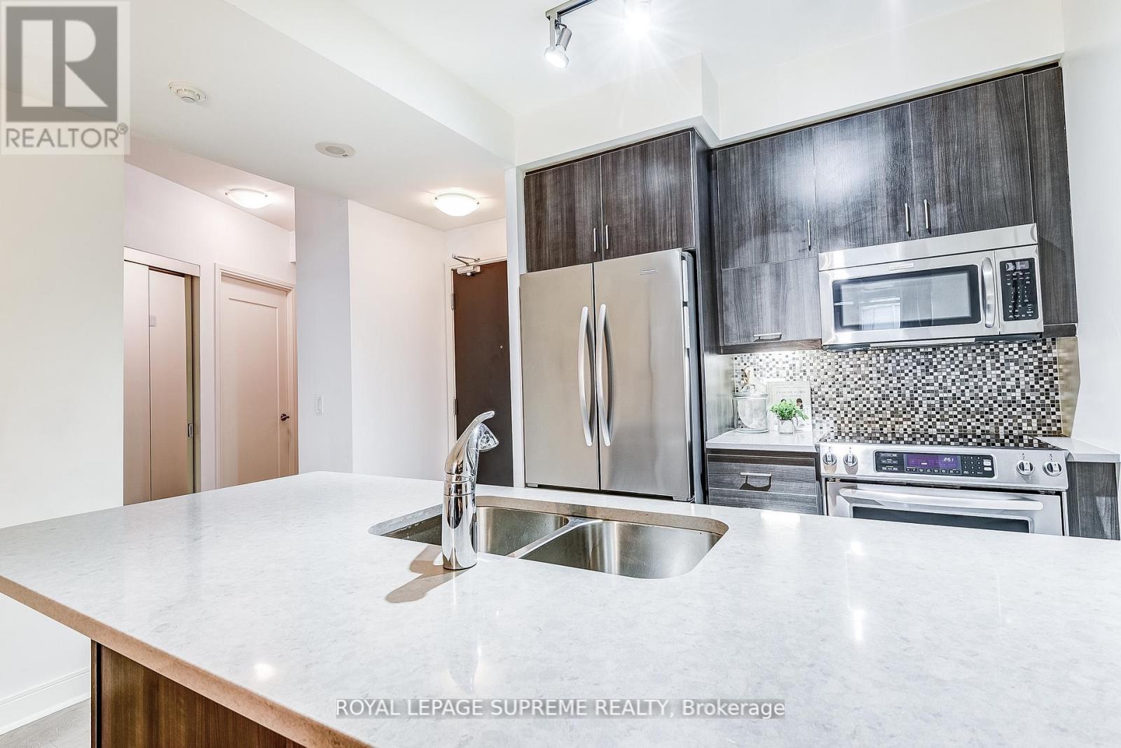 619 - 825 Church Street, Toronto (Rosedale-Moore Park), Ontario  M4W 3Z4 - Photo 8 - C12447189