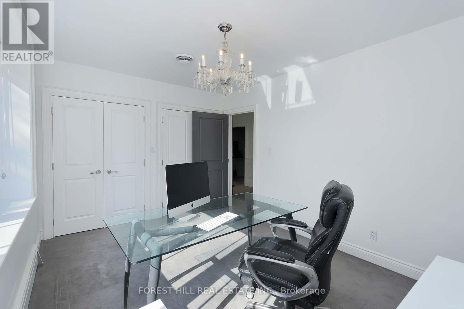34 Forest Ridge Drive, Toronto (Forest Hill North), Ontario  M6B 1H3 - Photo 29 - C12447211