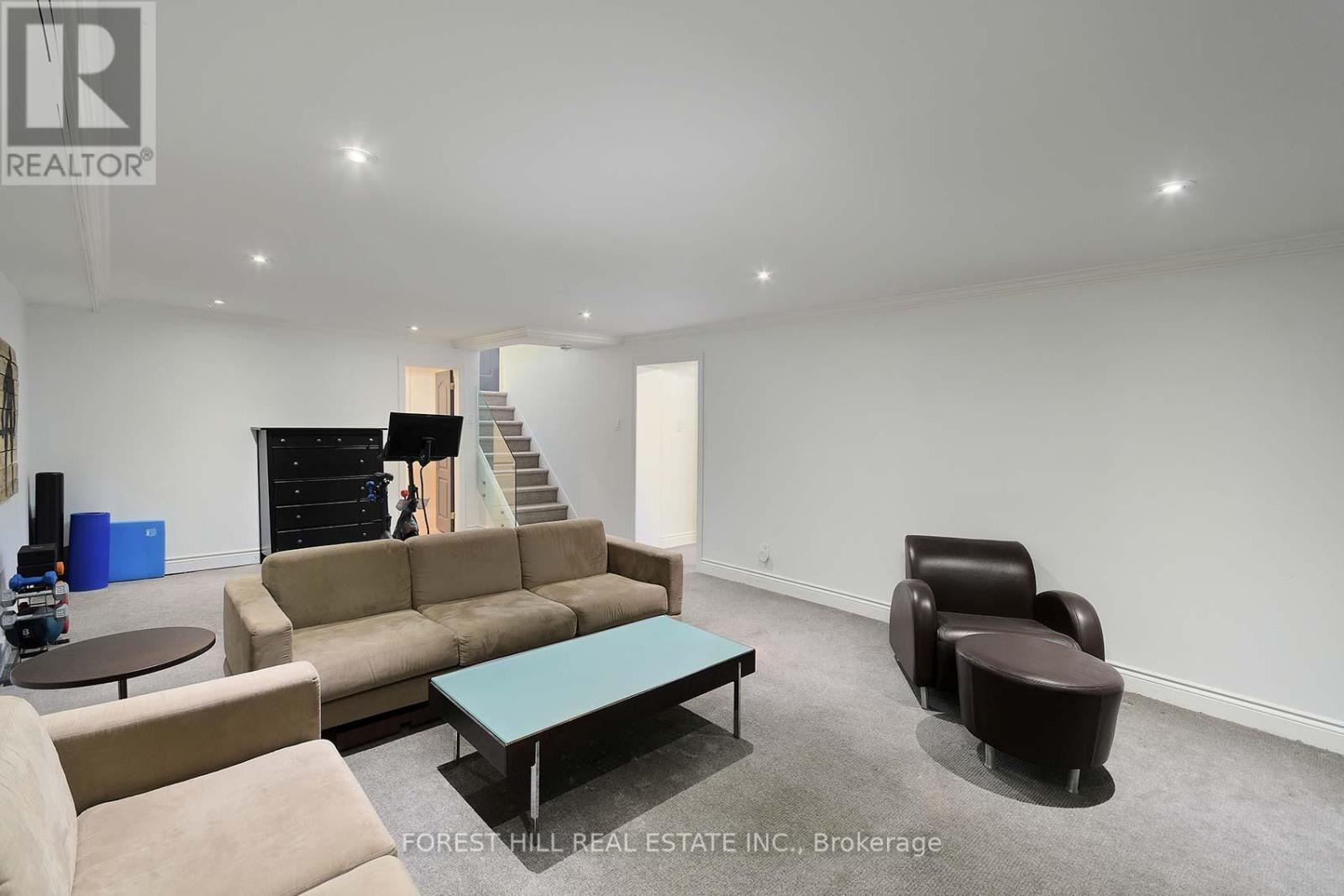 34 Forest Ridge Drive, Toronto (Forest Hill North), Ontario  M6B 1H3 - Photo 31 - C12447211
