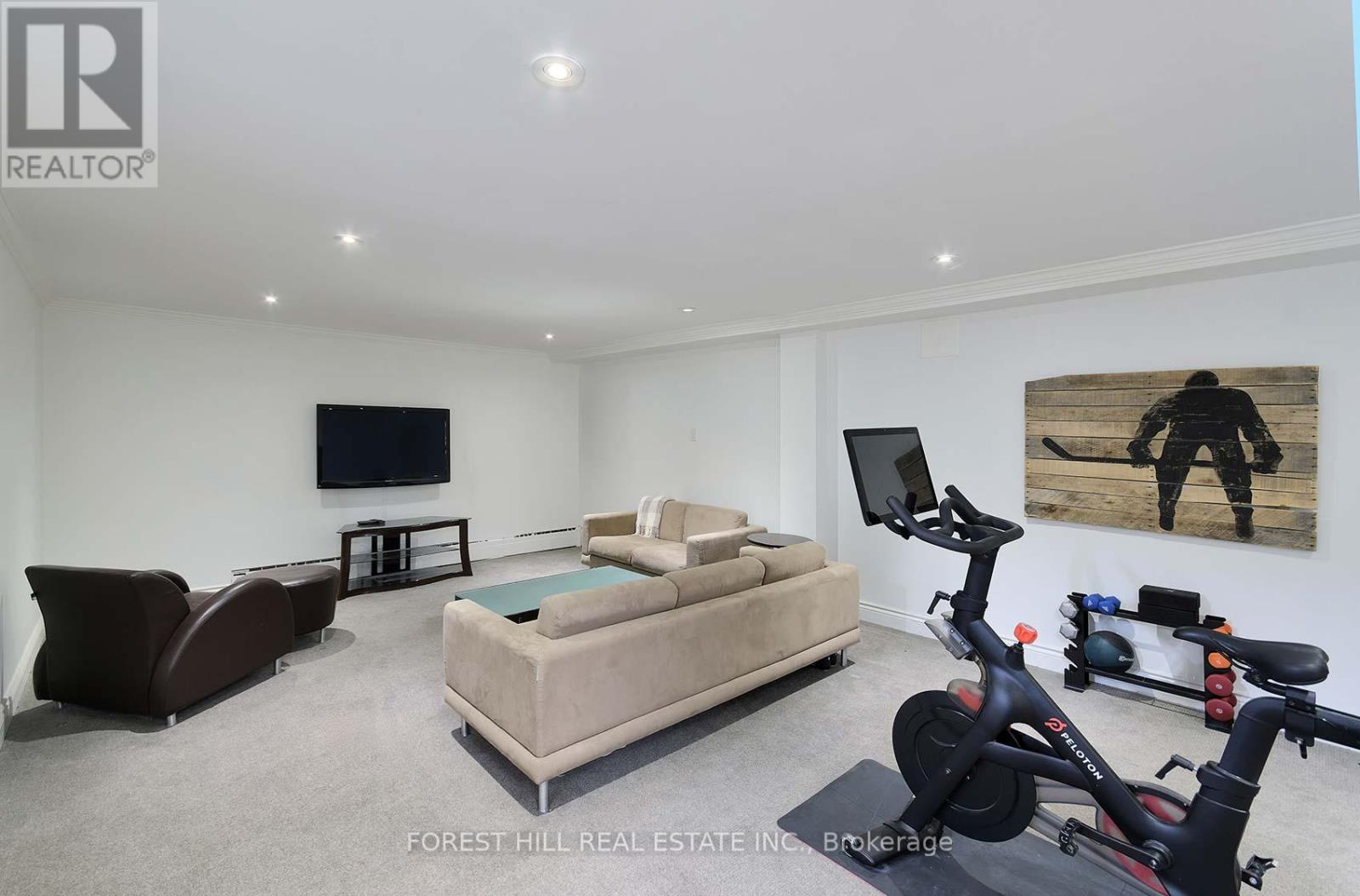 34 Forest Ridge Drive, Toronto (Forest Hill North), Ontario  M6B 1H3 - Photo 32 - C12447211