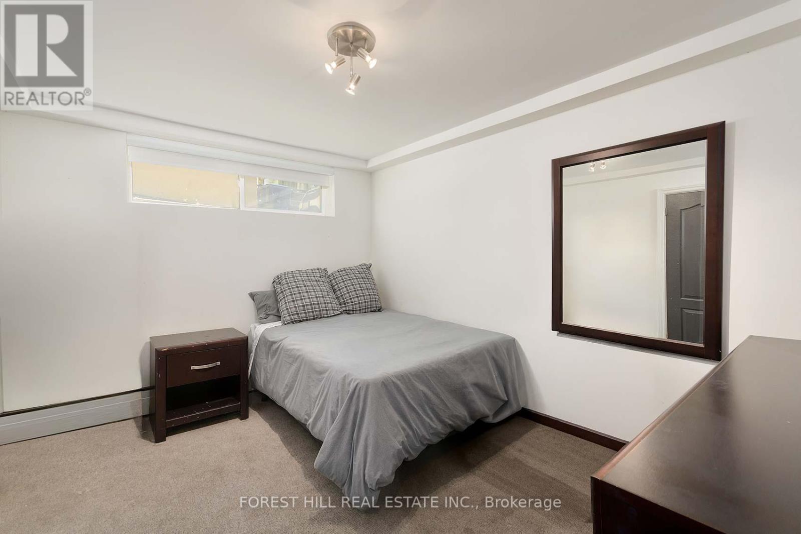 34 Forest Ridge Drive, Toronto (Forest Hill North), Ontario  M6B 1H3 - Photo 33 - C12447211