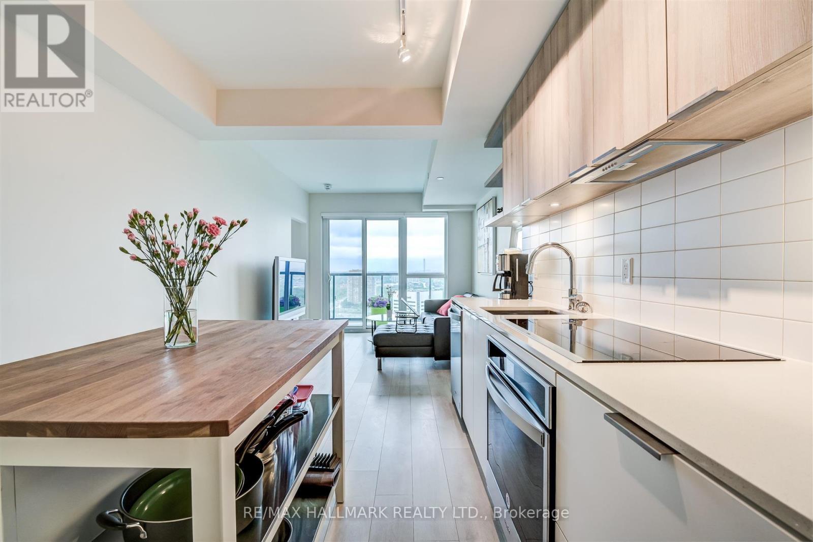 N2805 - 6 Sonic Way, Toronto, Ontario  M3C 0P1 - Photo 11 - C12447220