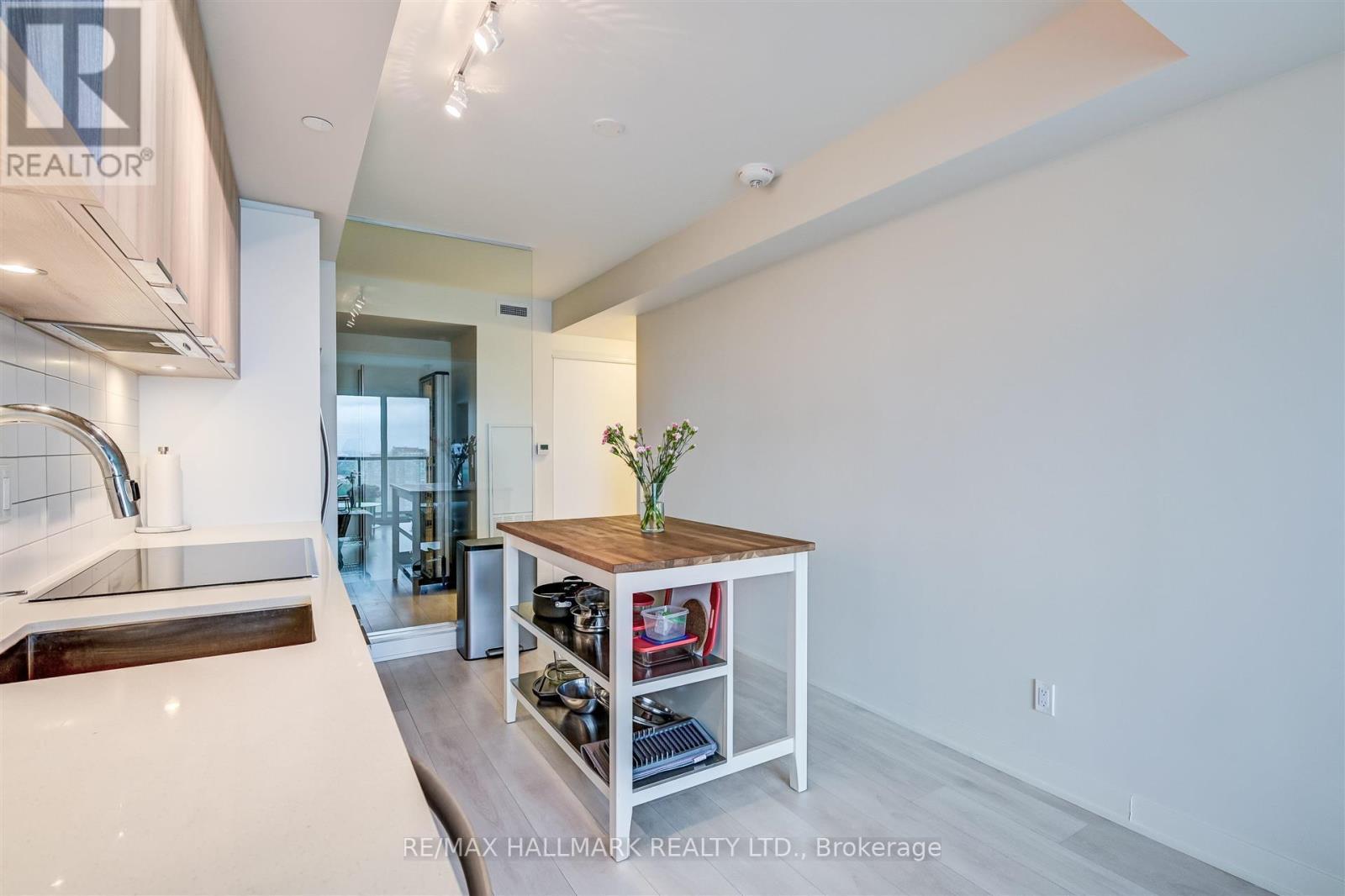 N2805 - 6 Sonic Way, Toronto, Ontario  M3C 0P1 - Photo 12 - C12447220