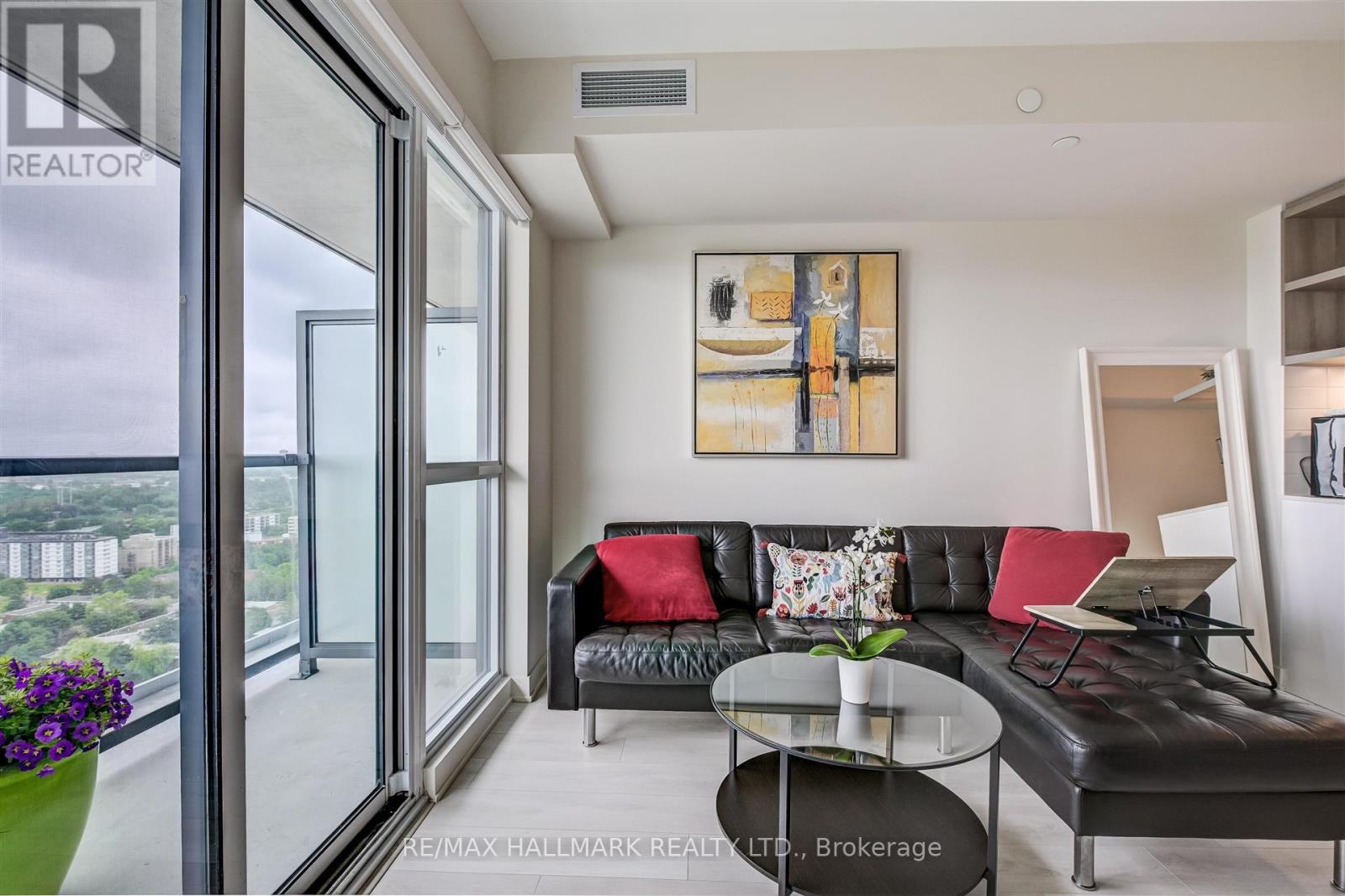 N2805 - 6 Sonic Way, Toronto, Ontario  M3C 0P1 - Photo 4 - C12447220