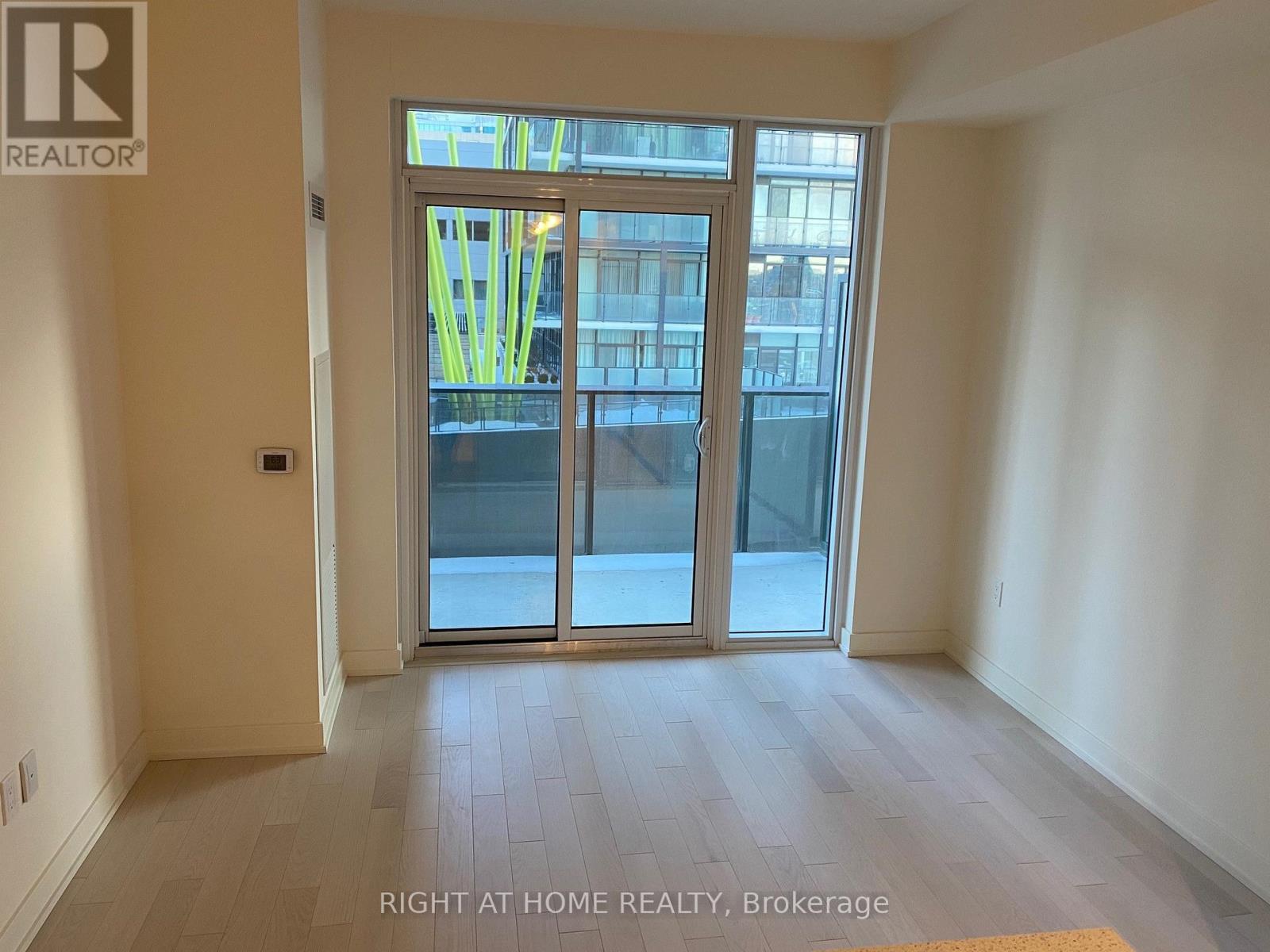 801 - 330 Richmond Street W, Toronto, Ontario  M5V 1X1 - Photo 11 - C12447233