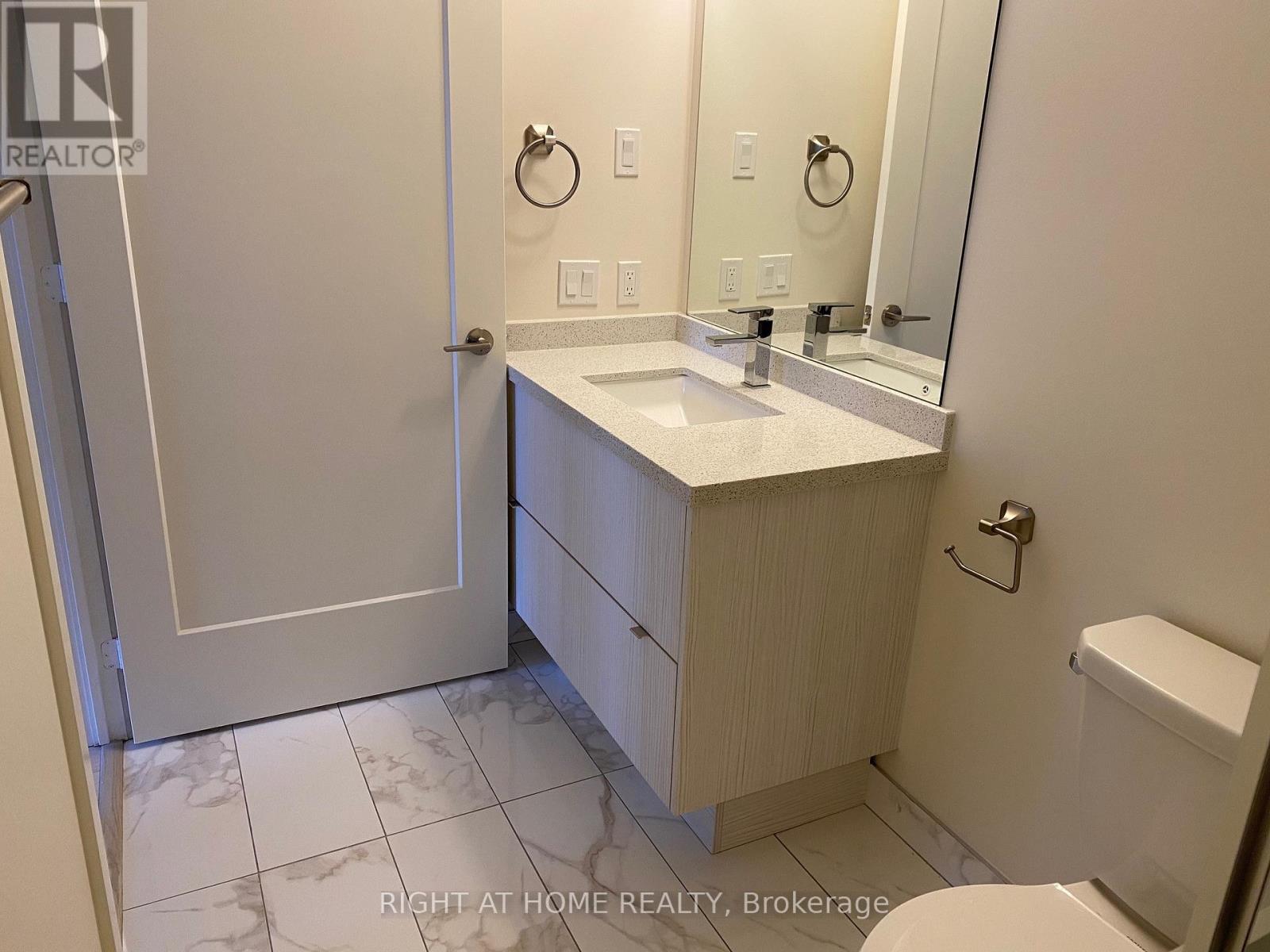 801 - 330 Richmond Street W, Toronto, Ontario  M5V 1X1 - Photo 12 - C12447233