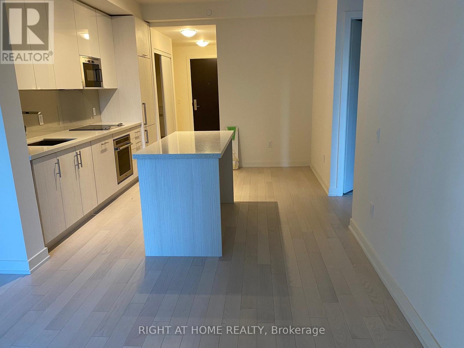 801 - 330 Richmond Street W, Toronto, Ontario  M5V 1X1 - Photo 6 - C12447233