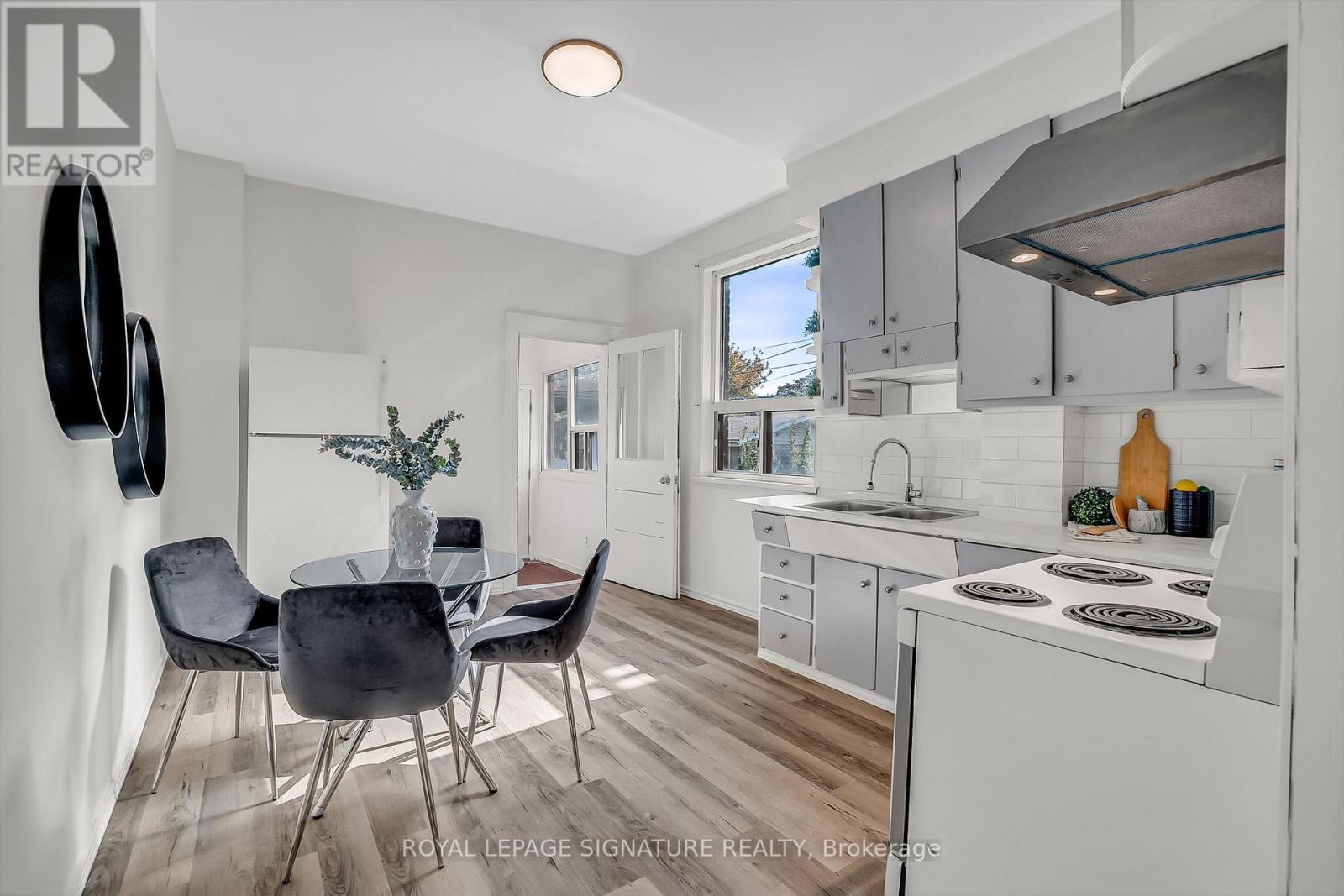 667 Shaw Street, Toronto (Palmerston-Little Italy), Ontario  M6G 3L8 - Photo 17 - C12447242