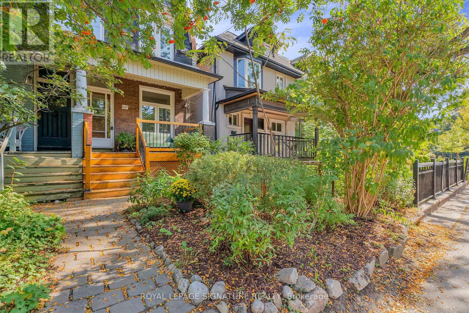 667 Shaw Street, Toronto (Palmerston-Little Italy), Ontario  M6G 3L8 - Photo 2 - C12447242